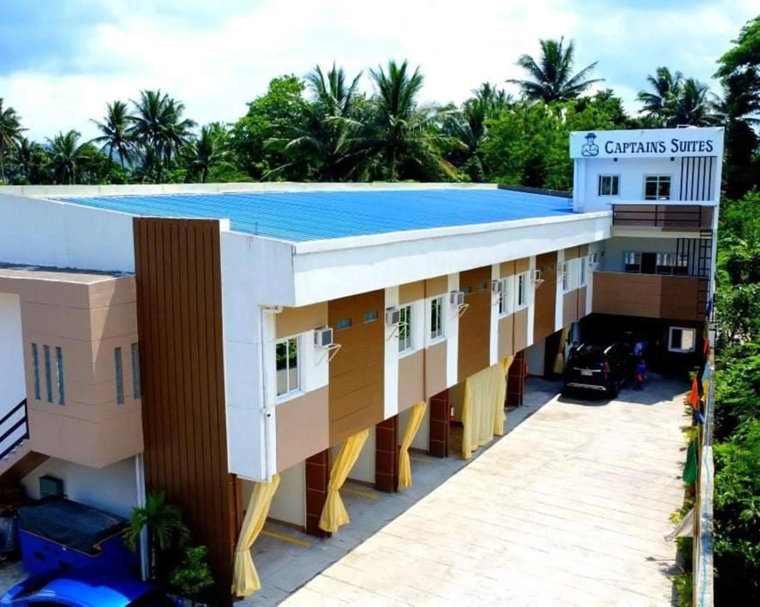 Property building in Captains Suites Albay
