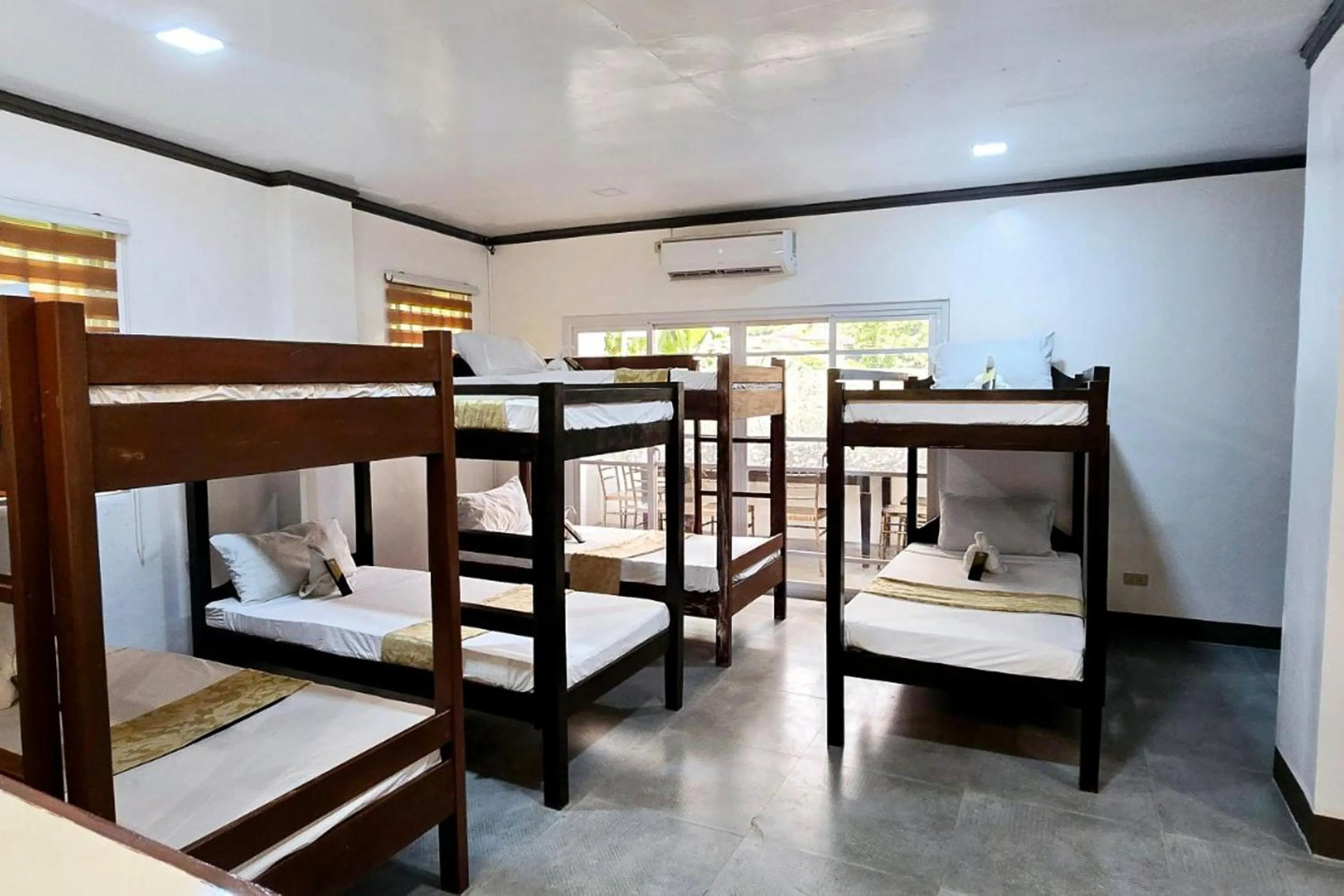 Bed in Captains Suites Albay