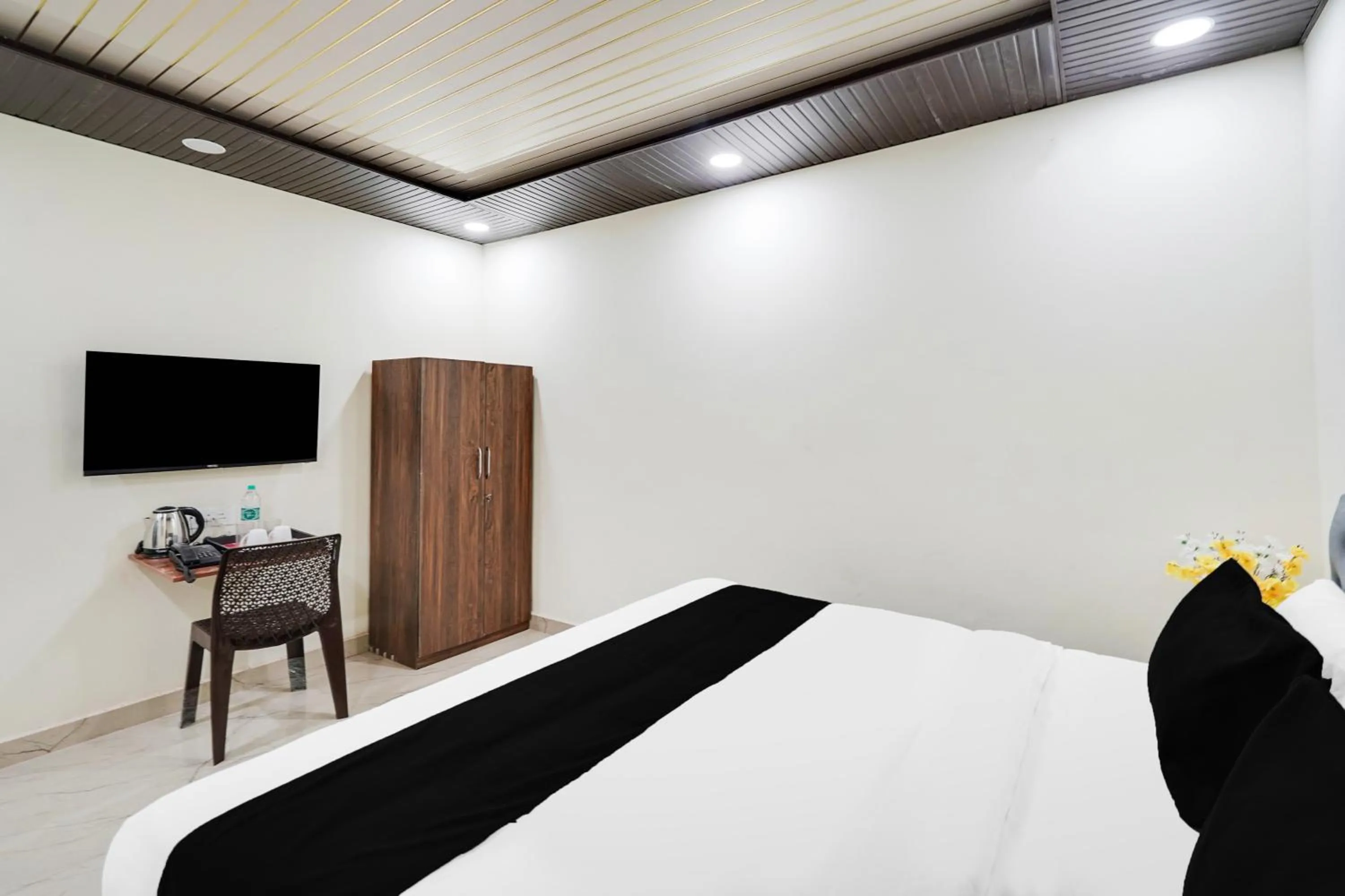 Bedroom, Bed in Super Collection O Nirman Vihar