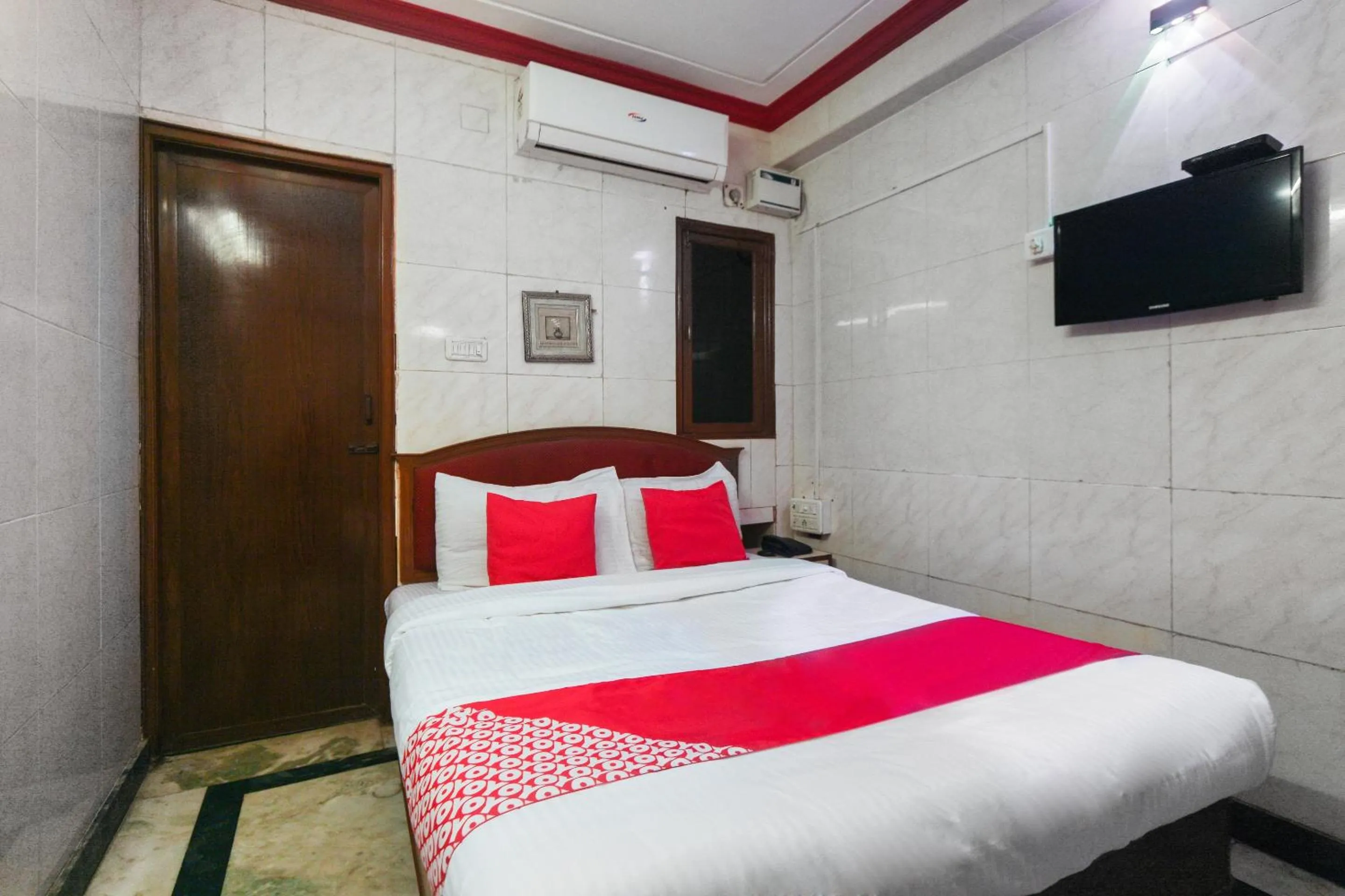 Bedroom, Bed in Hotel O Kumaran Park