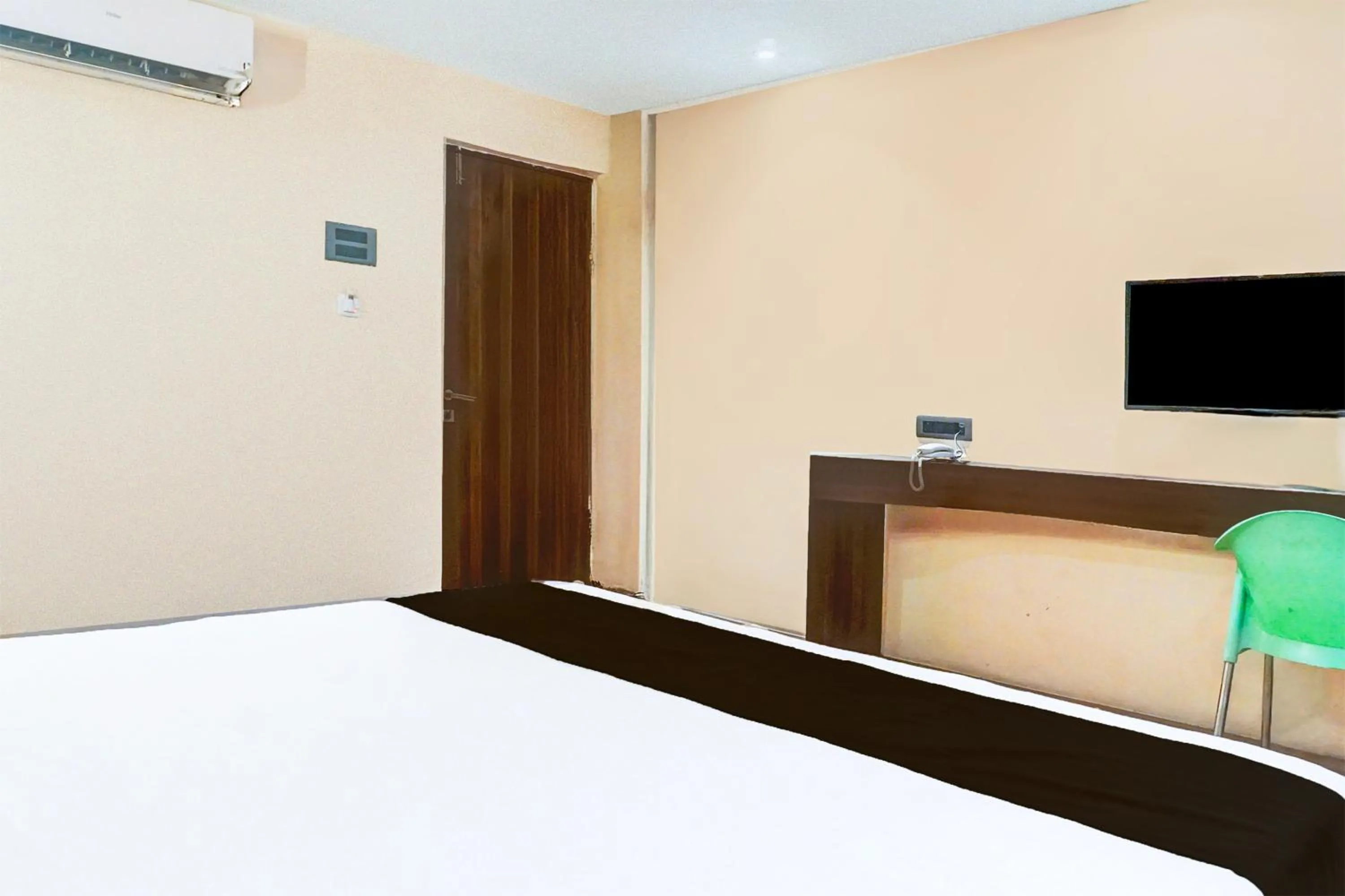 Bedroom, Bed in Townhouse Oak Hadapsar