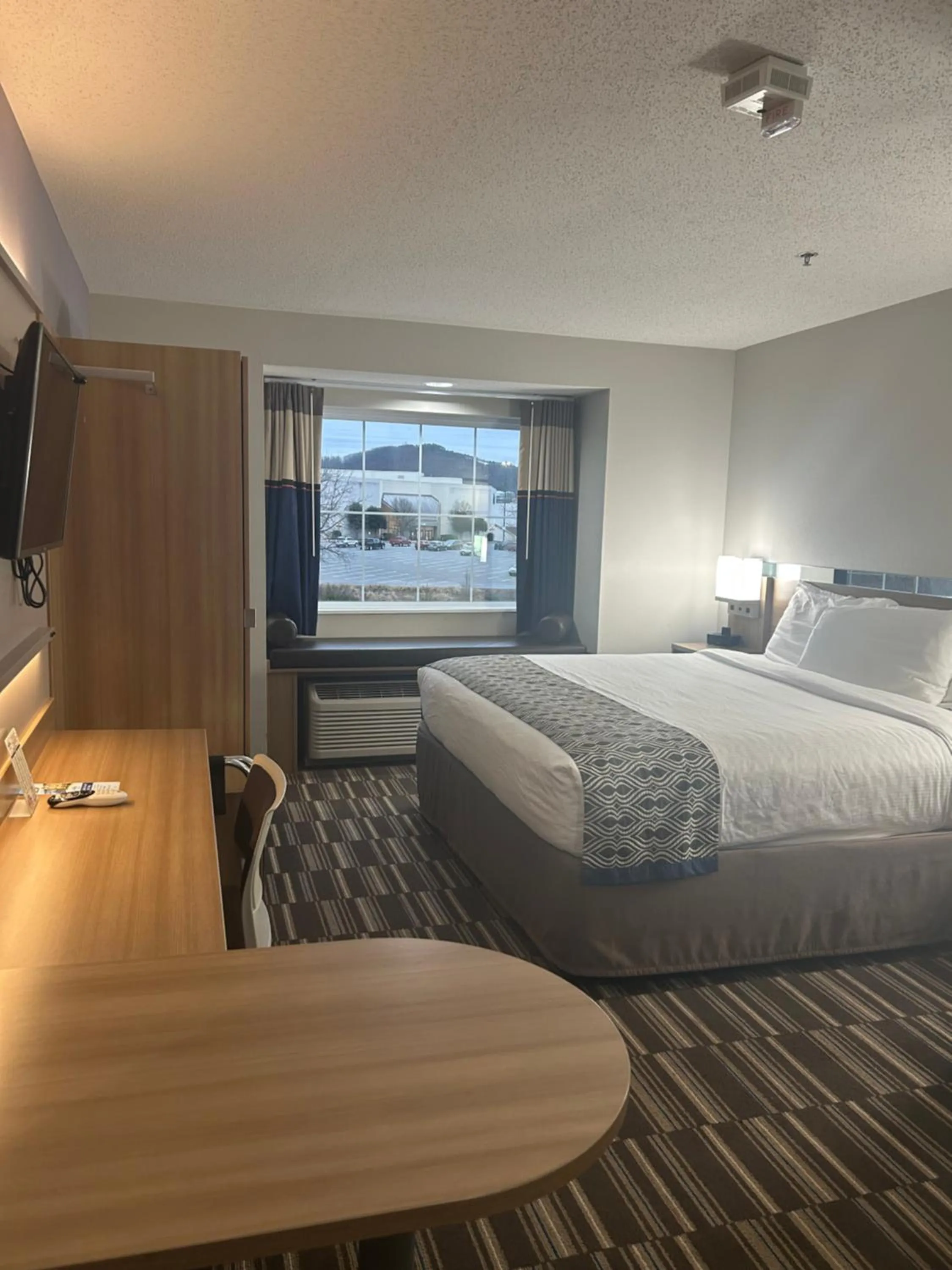 Bedroom, Bed in Microtel Inn & Suites by Wyndham