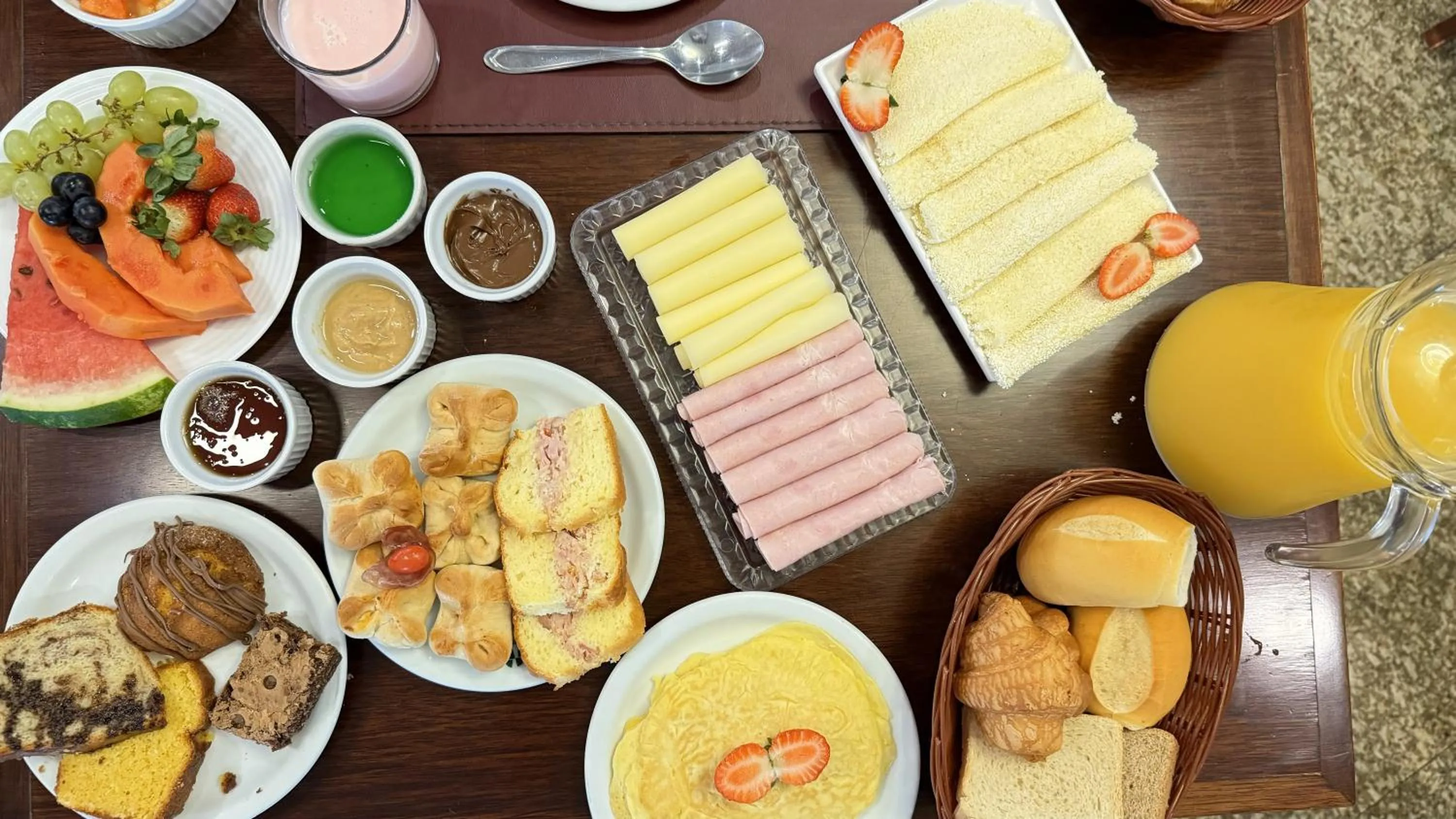 Breakfast in Hotel Nacional Inn São Carlos & Convenções