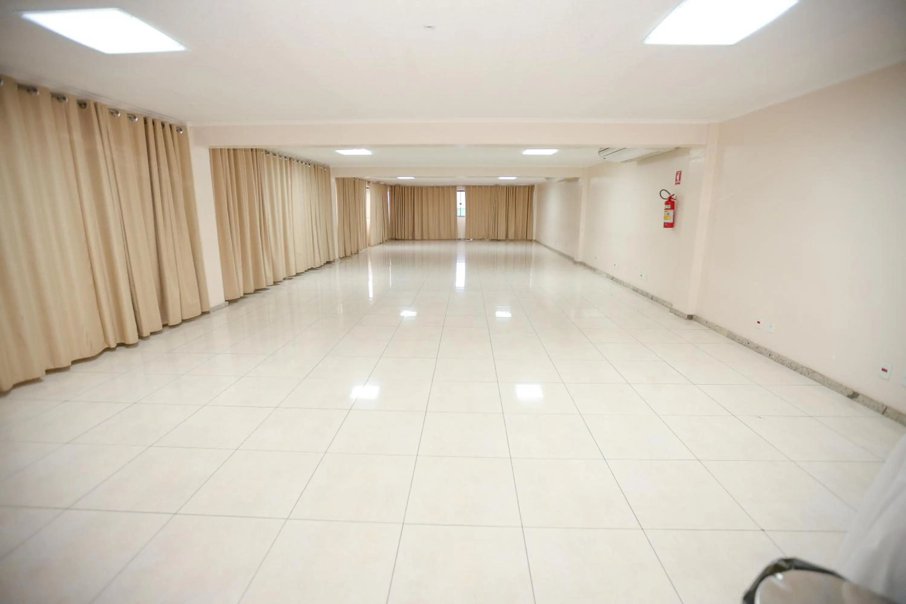 Meeting/conference room in Hotel Nacional Inn São Carlos & Convenções