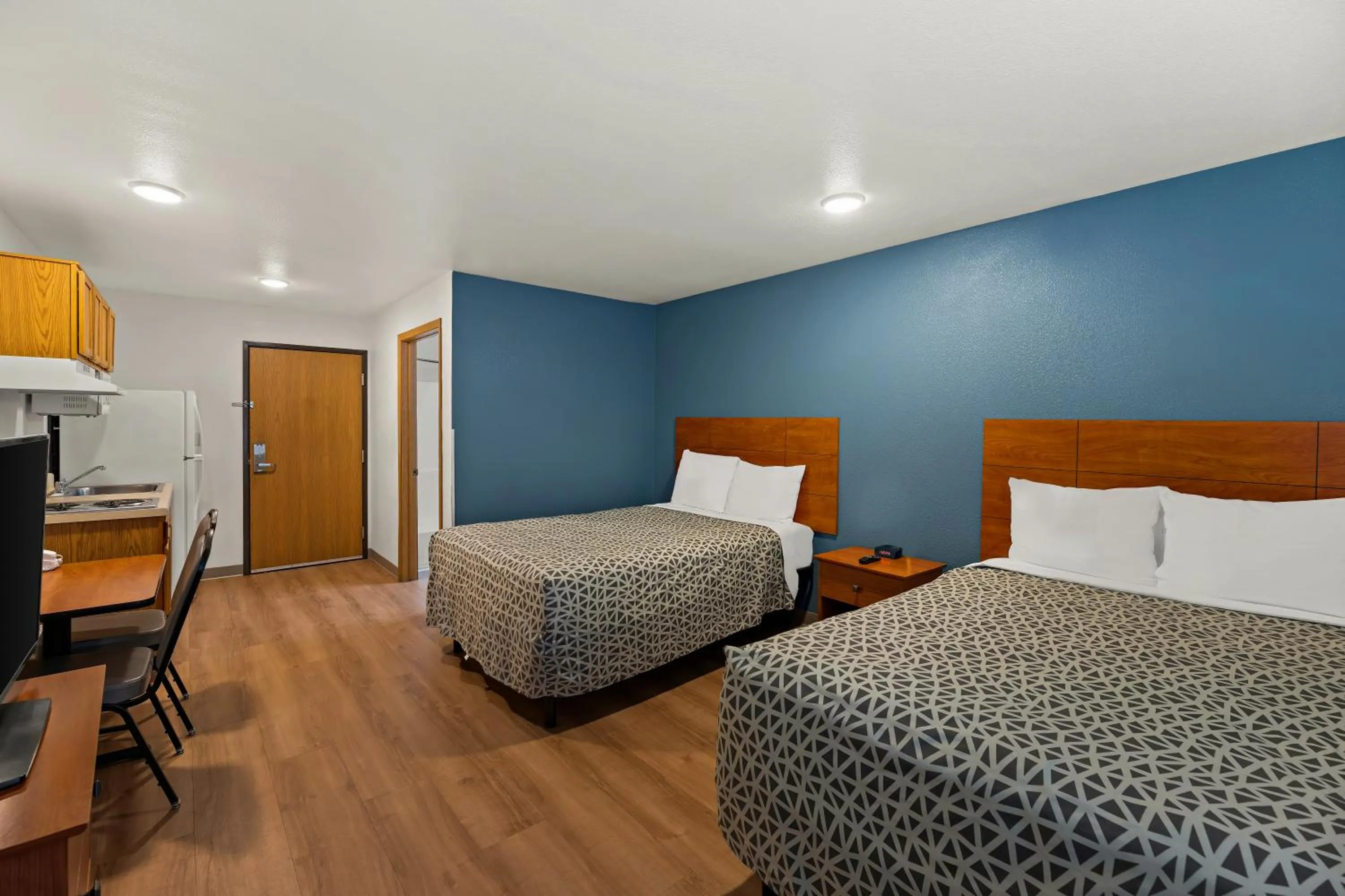 Photo of the whole room, Bed in WoodSpring Suites El Paso