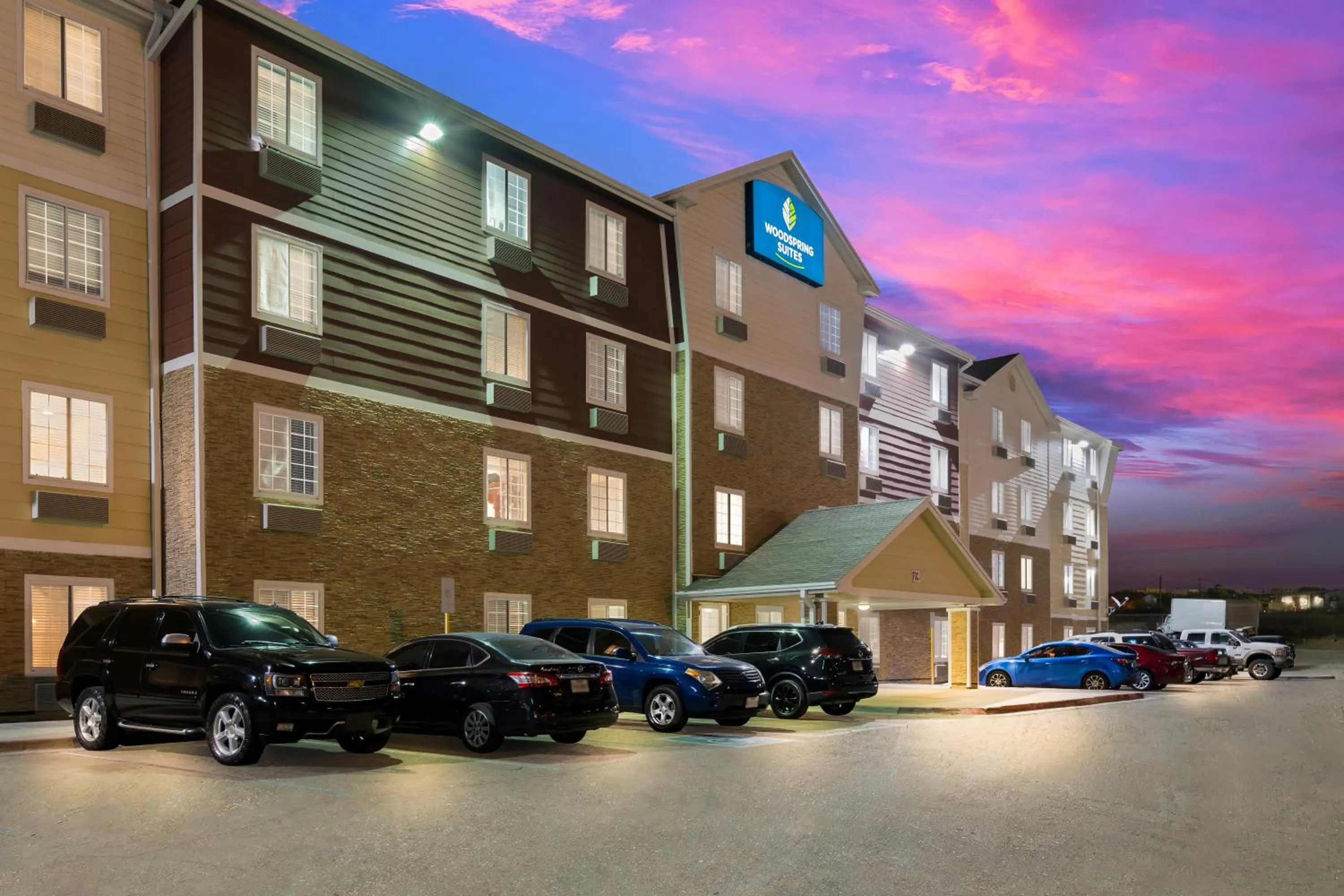 Property building in WoodSpring Suites El Paso