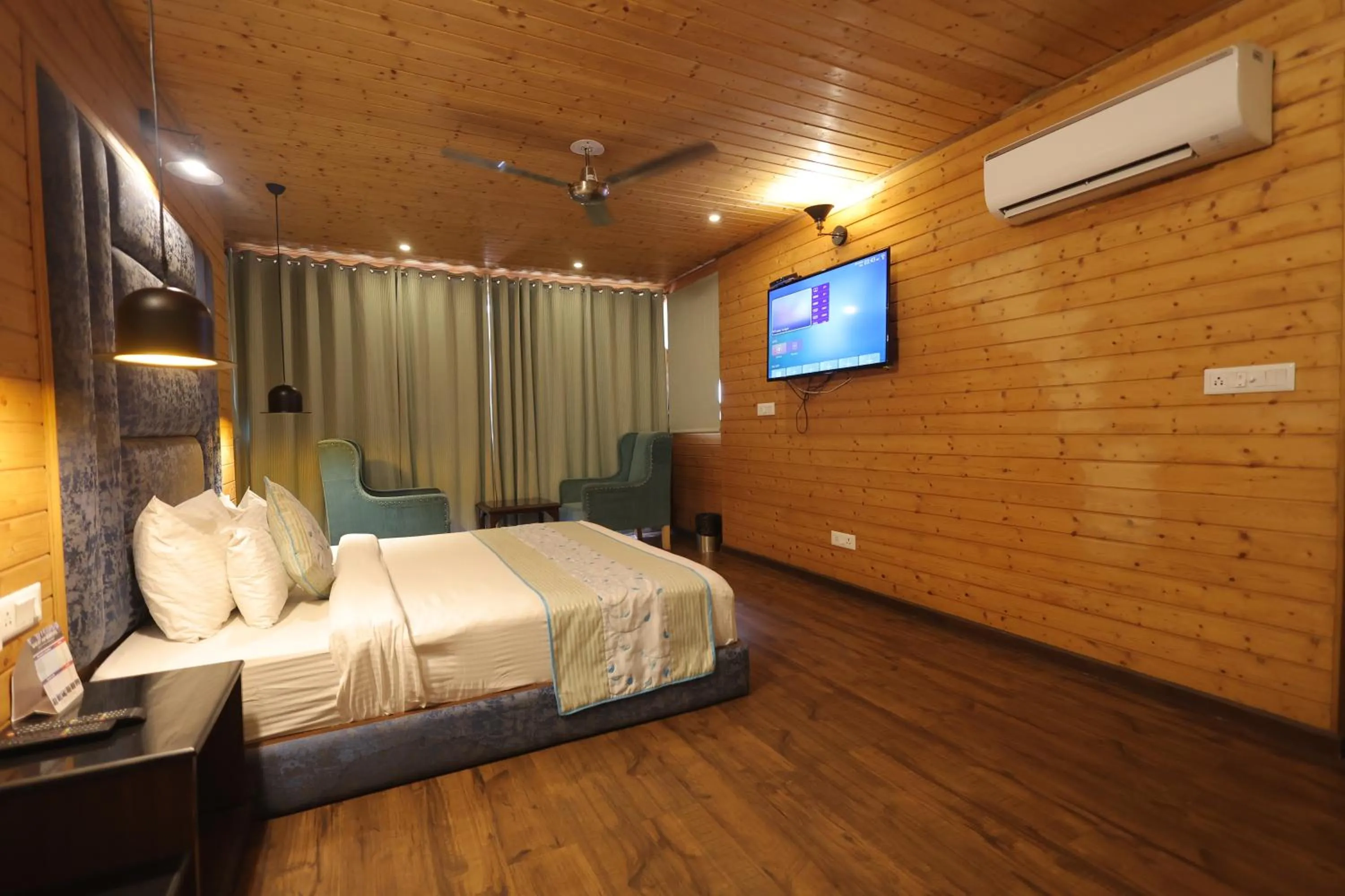 Photo of the whole room, Bed in Winnies Holiday Resort & Spa