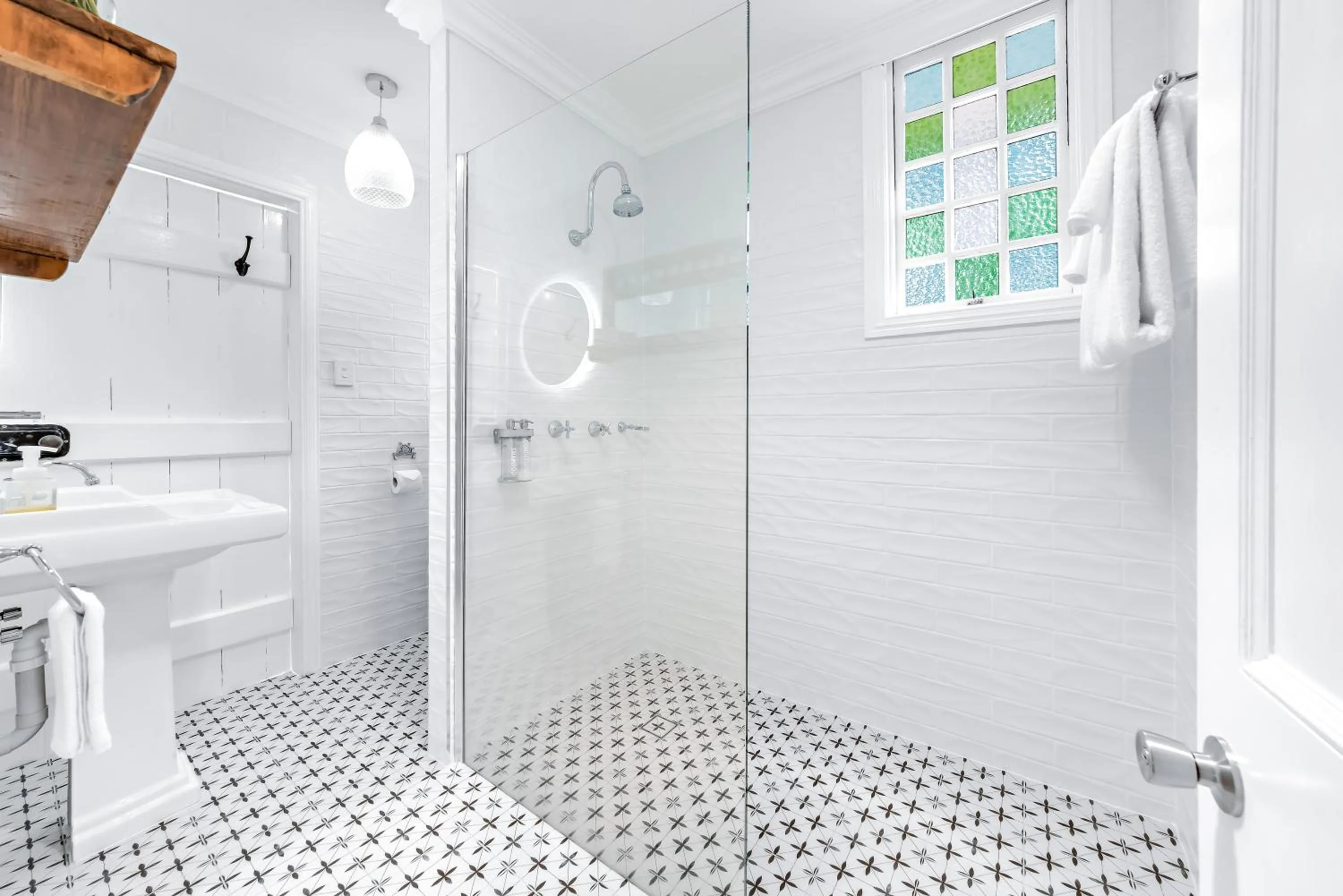 Shower in Diamondvale Estate Stanthorpe