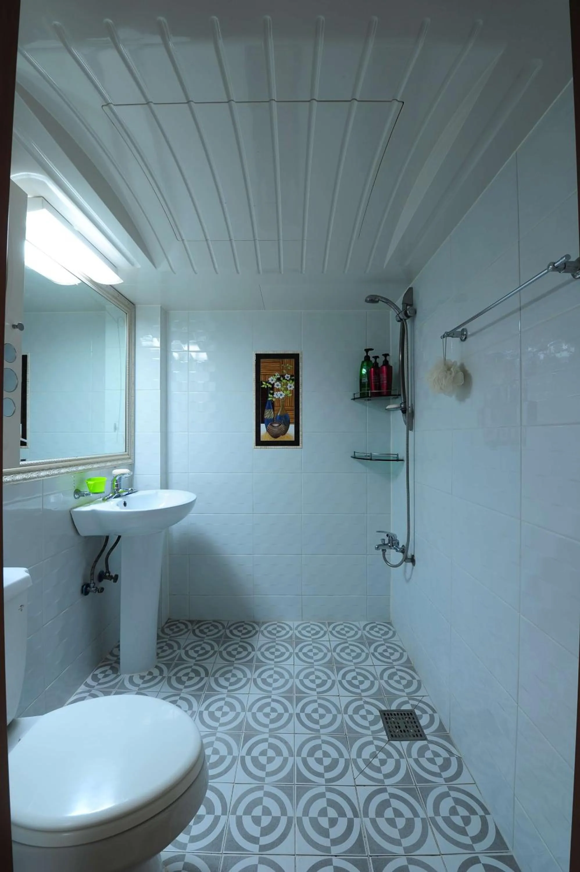 Bathroom in Hi Hotel