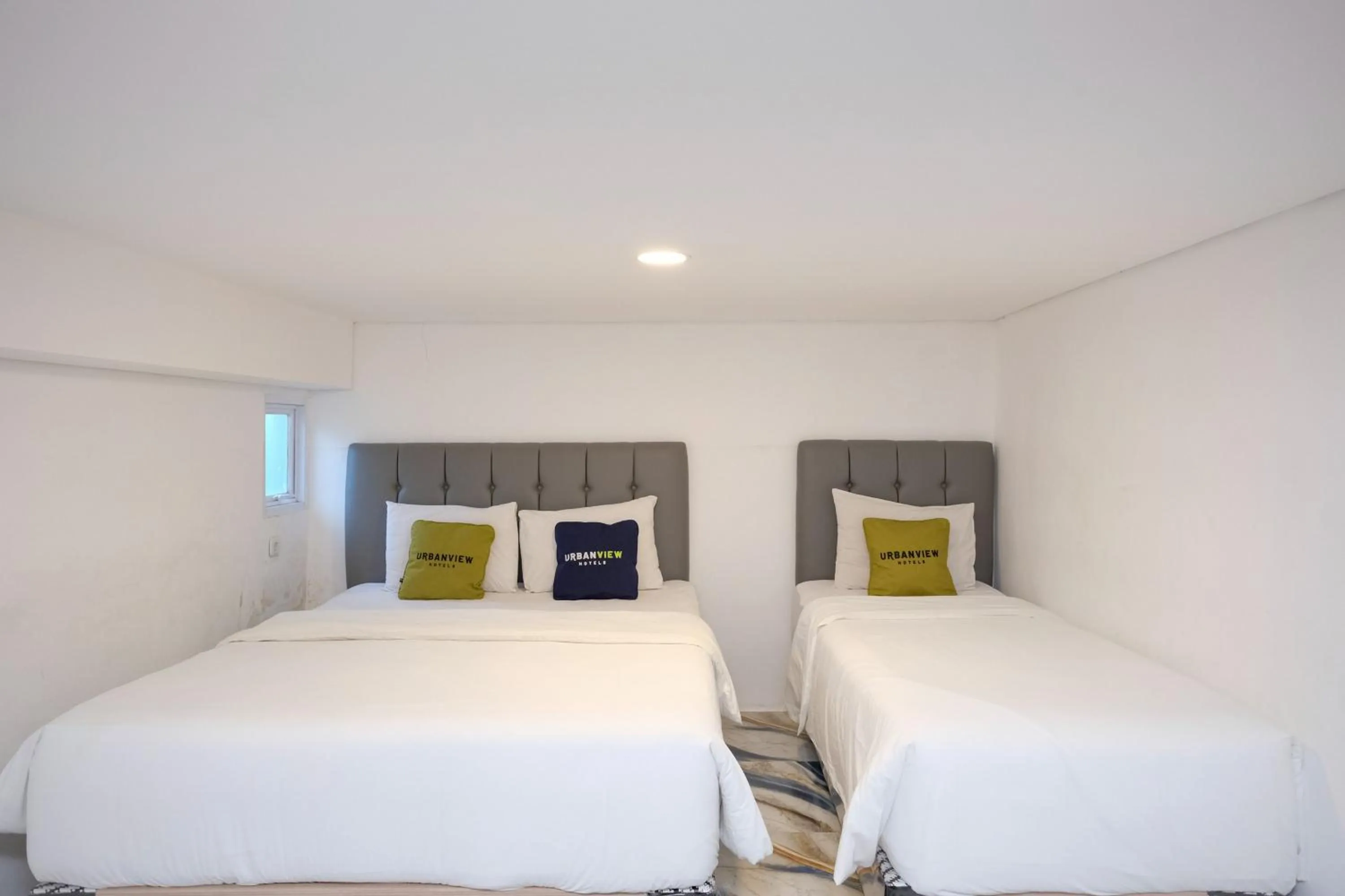 Bedroom, Bed in Urbanview Hotel Dommy Yogyakarta by RedDoorz