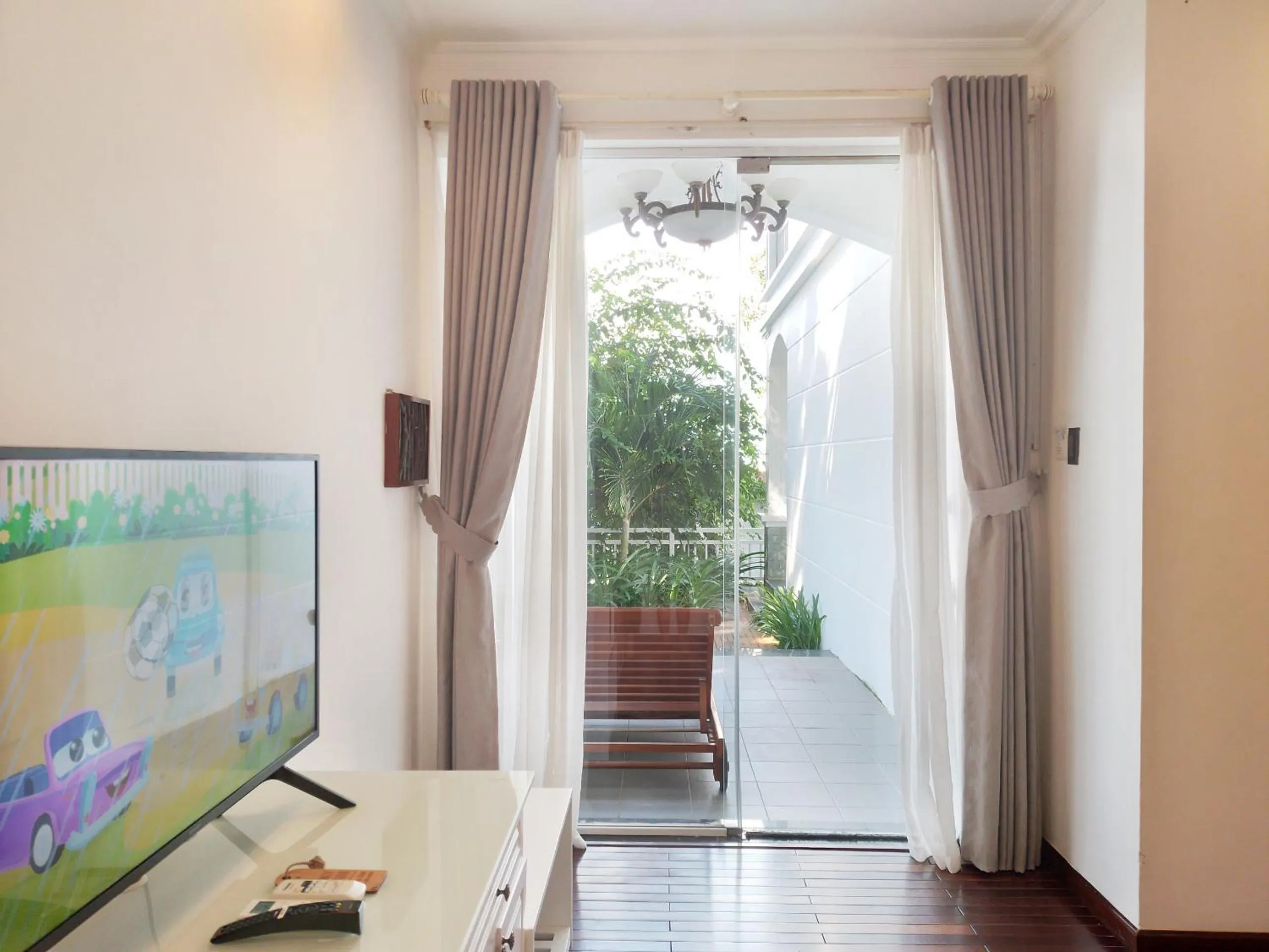 Communal lounge/ TV room in SV Boutique Resort