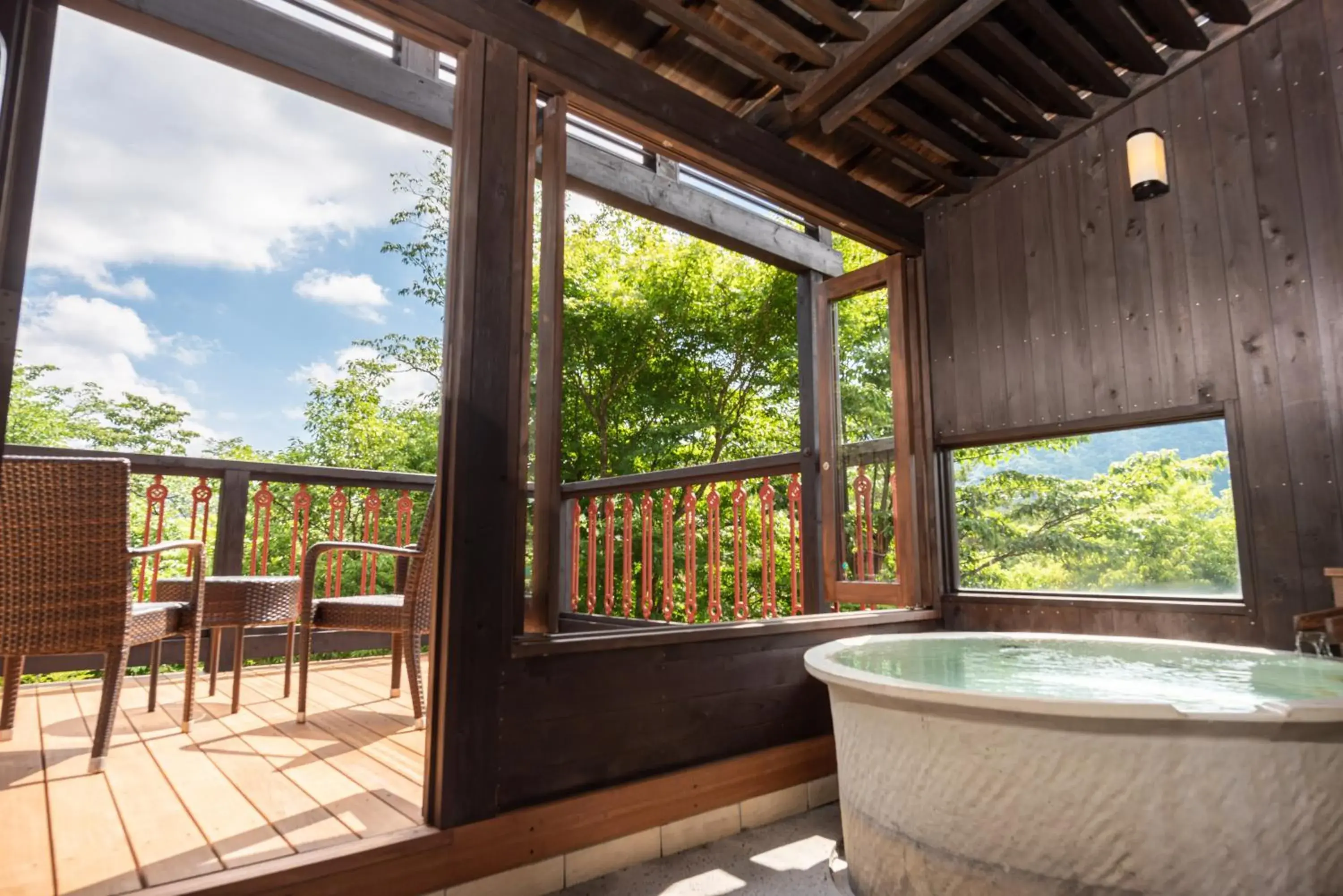 Superior Twin Room in Hakone Fontaine Bleau Sengokutei Superior Twin Room in Hakone Fontaine Bleau Sengokutei