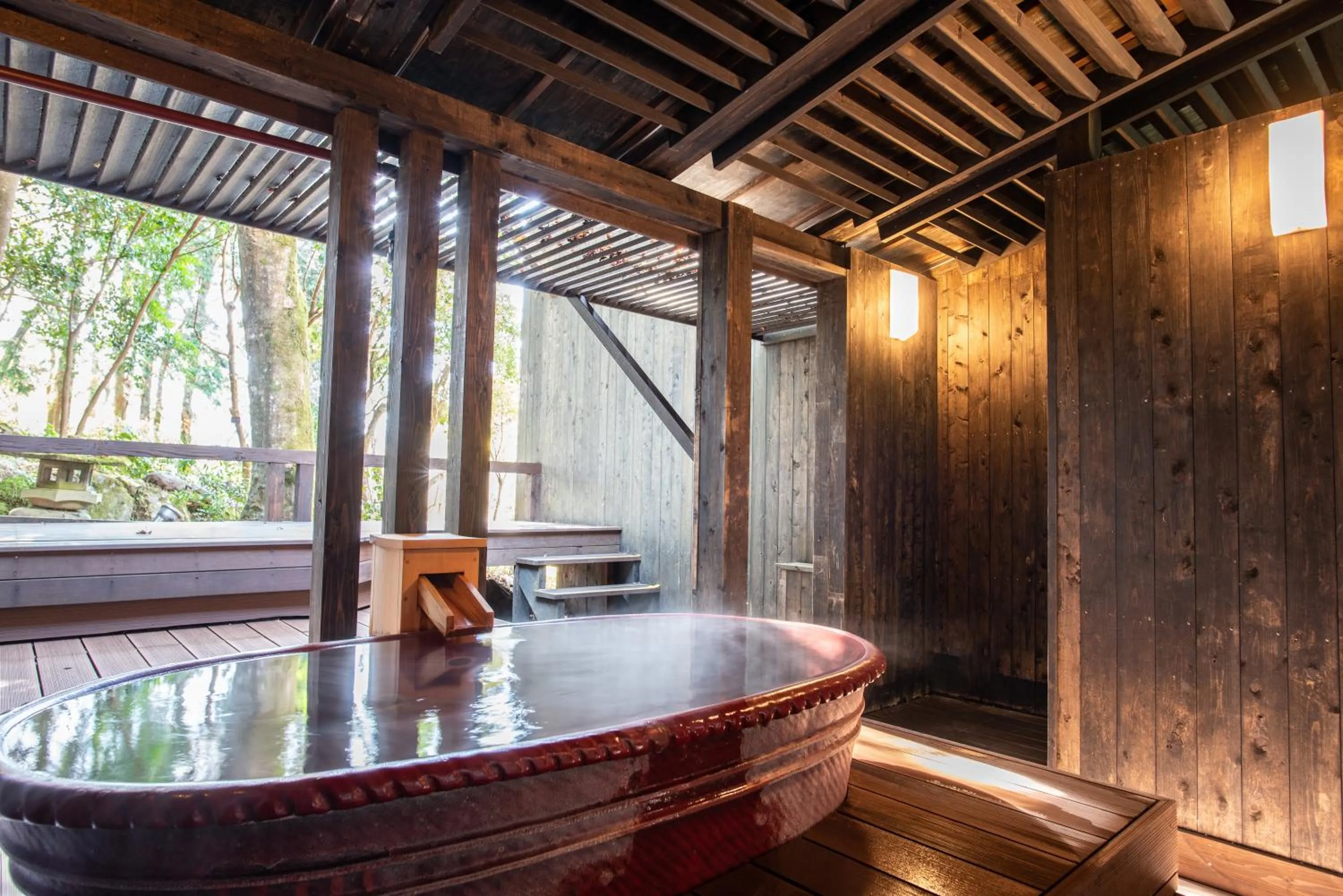 Open Air Bath in Hakone Fontaine Bleau Sengokutei