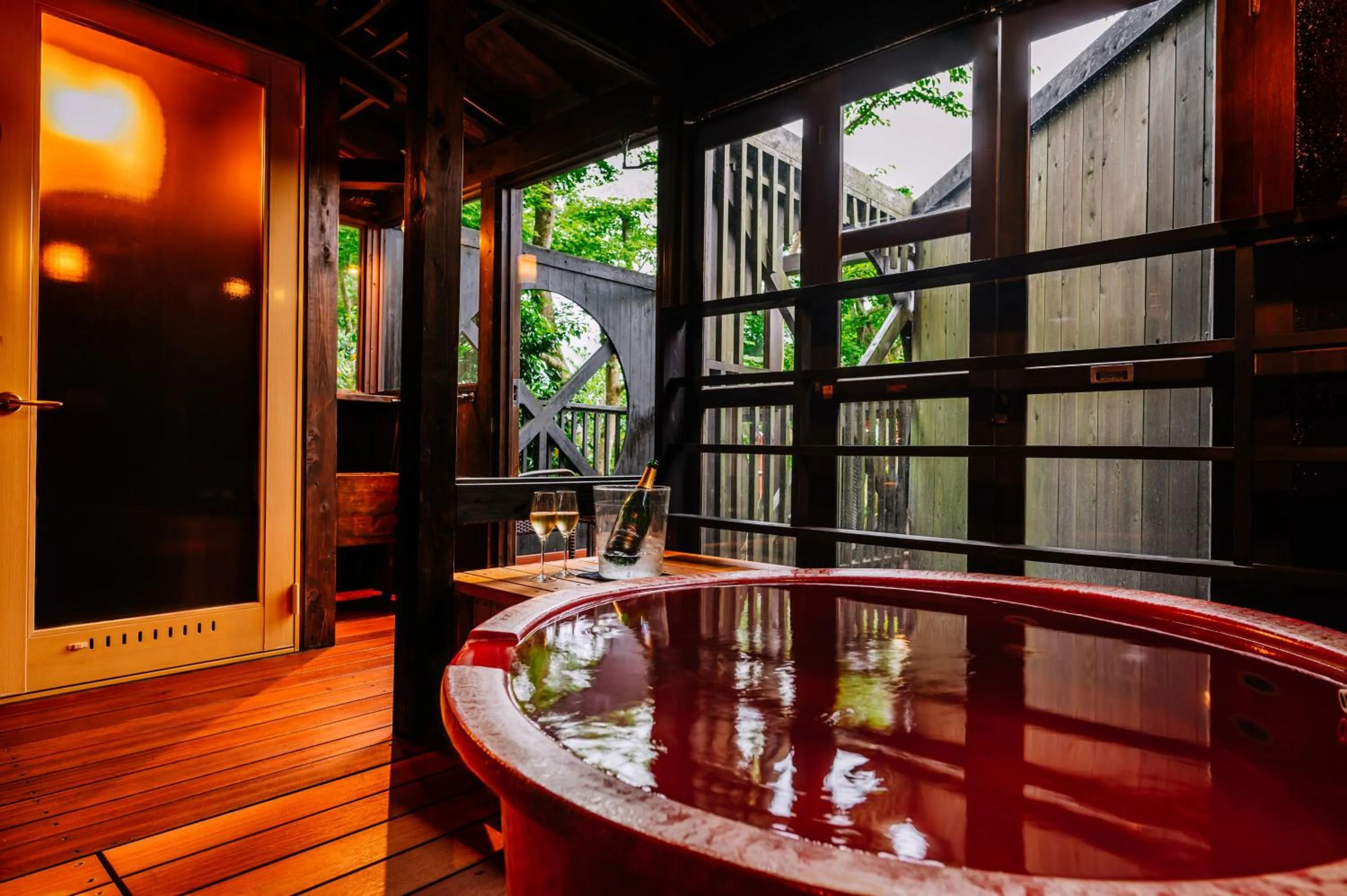 Open Air Bath in Hakone Fontaine Bleau Sengokutei