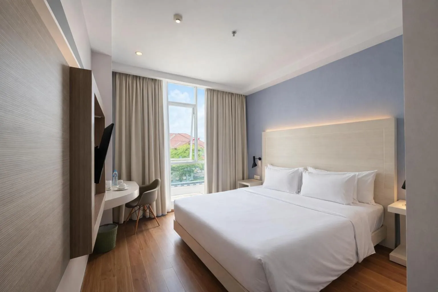 Bedroom, Bed in DK Belstar Hotel Belitung