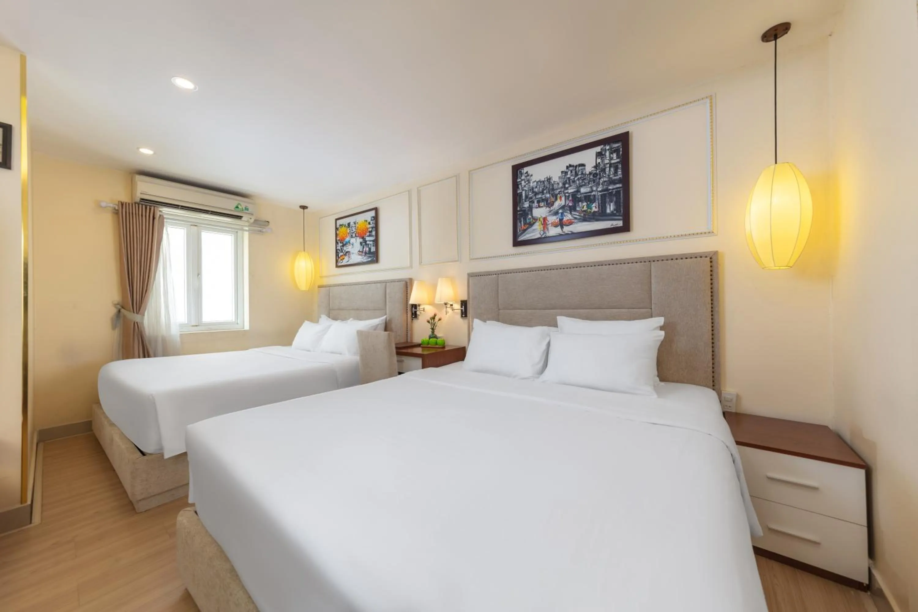 Deluxe Twin Room in Golden Legend Diamond Hotel