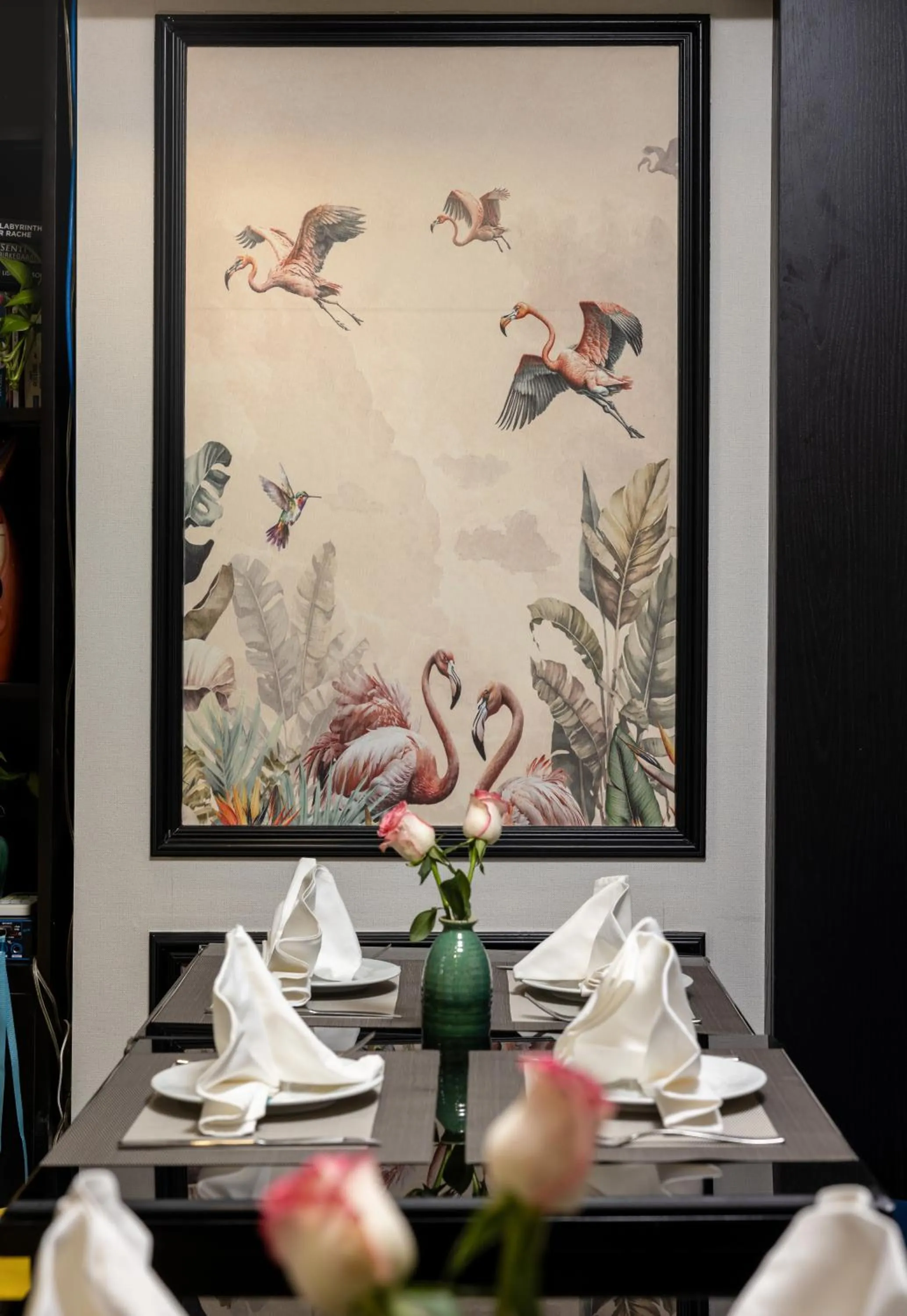 Restaurant/places to eat in Golden Amour Hotel