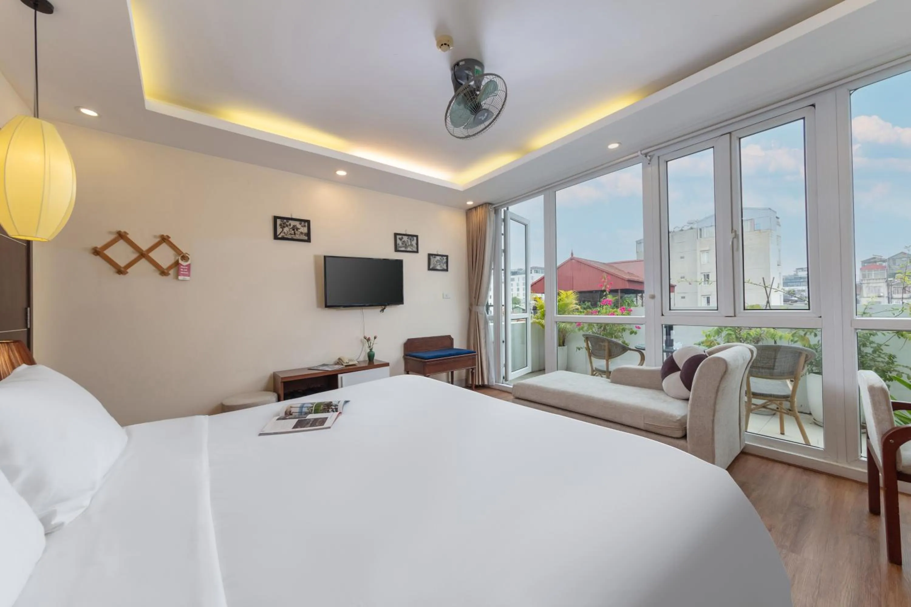 Suite with Balcony in Golden Legend Diamond Hotel
