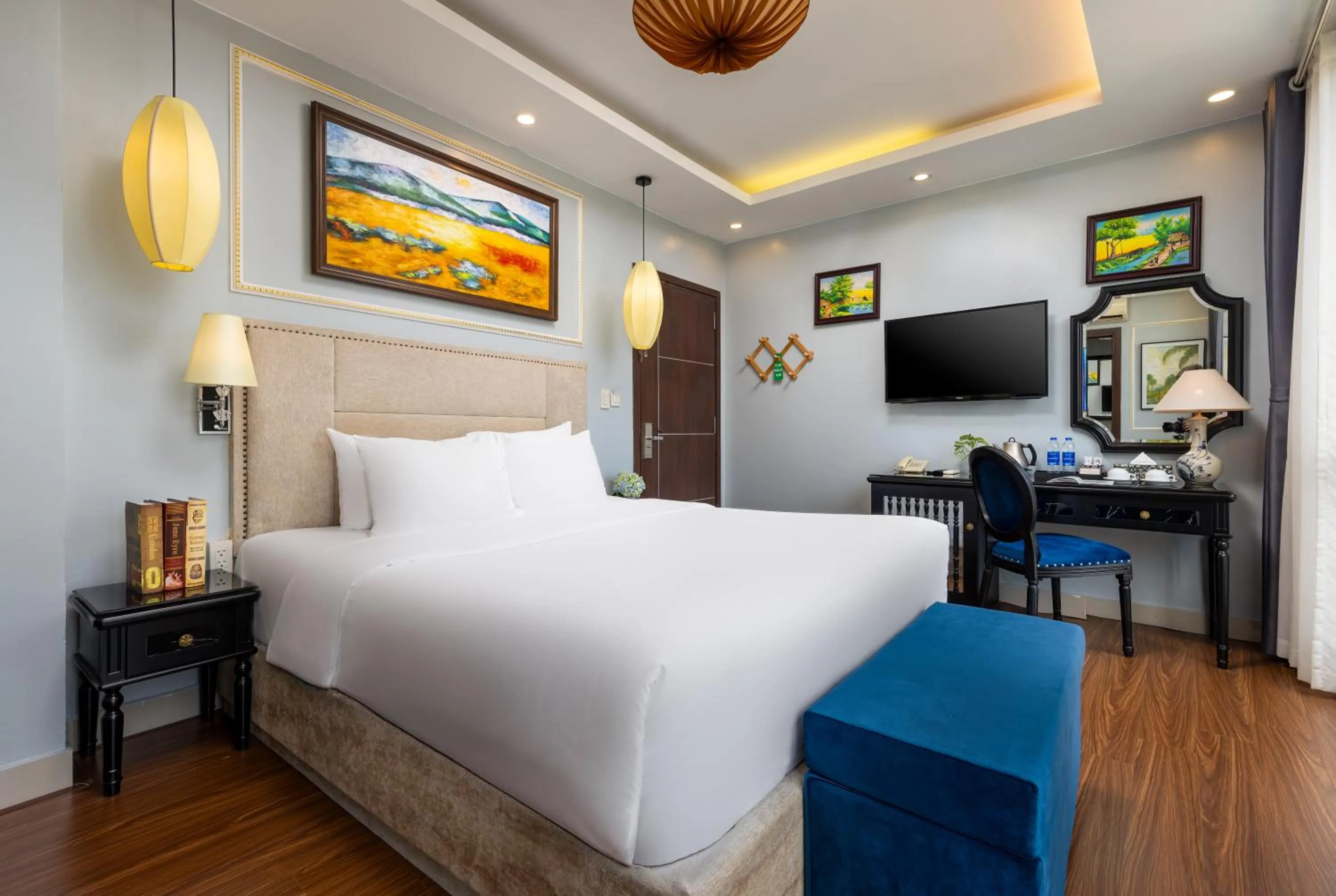 City view, Bed in Golden Amour Hotel