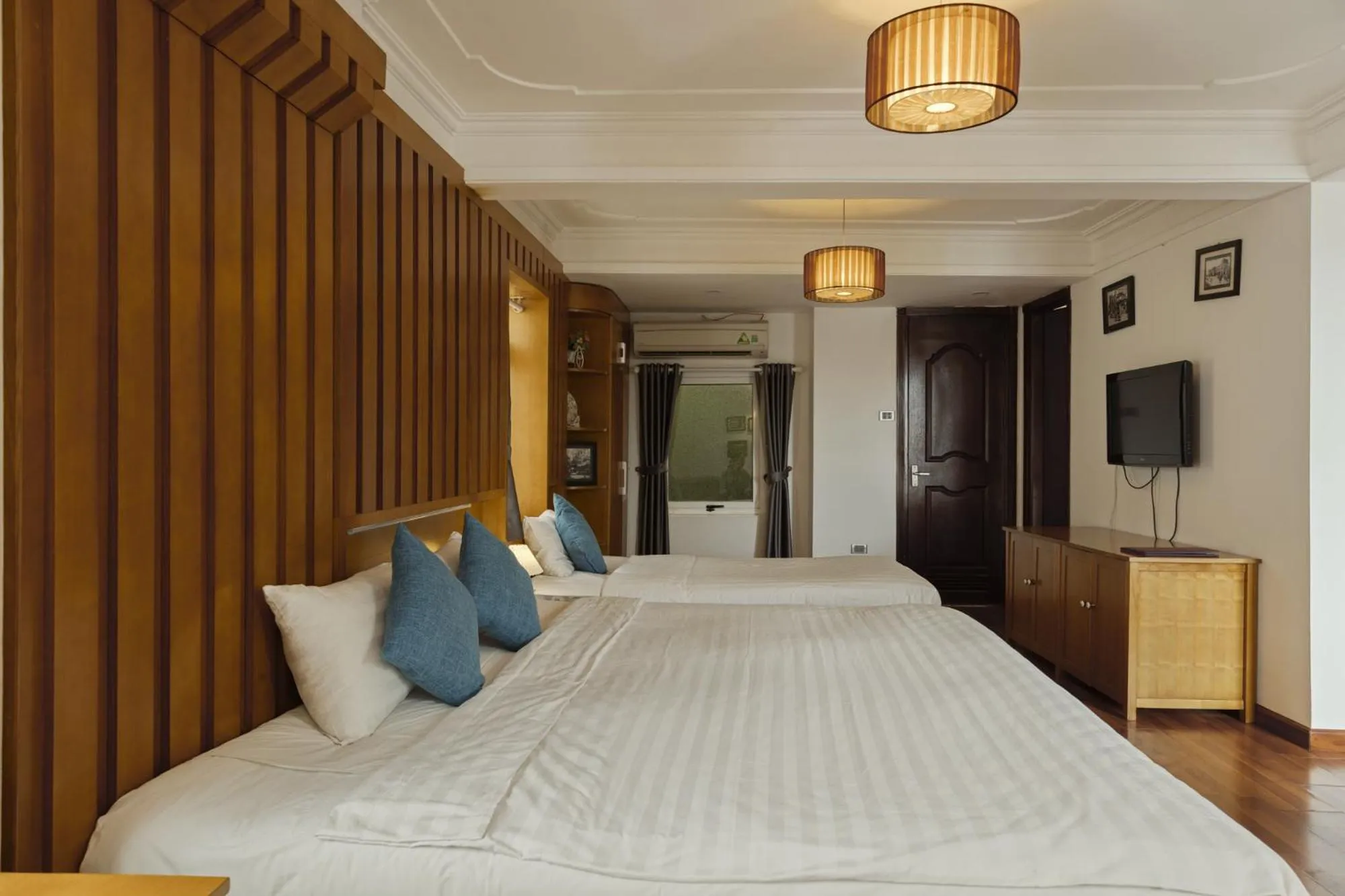 Bed in Hanoi Central Park Hotel