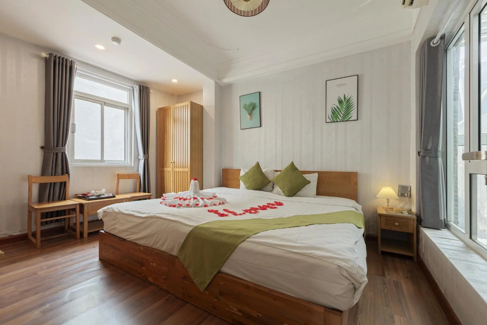 Bed in Hanoi Central Park Hotel