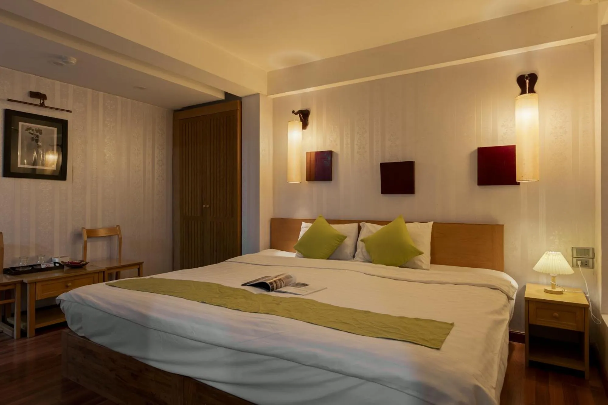 Bed in Hanoi Central Park Hotel