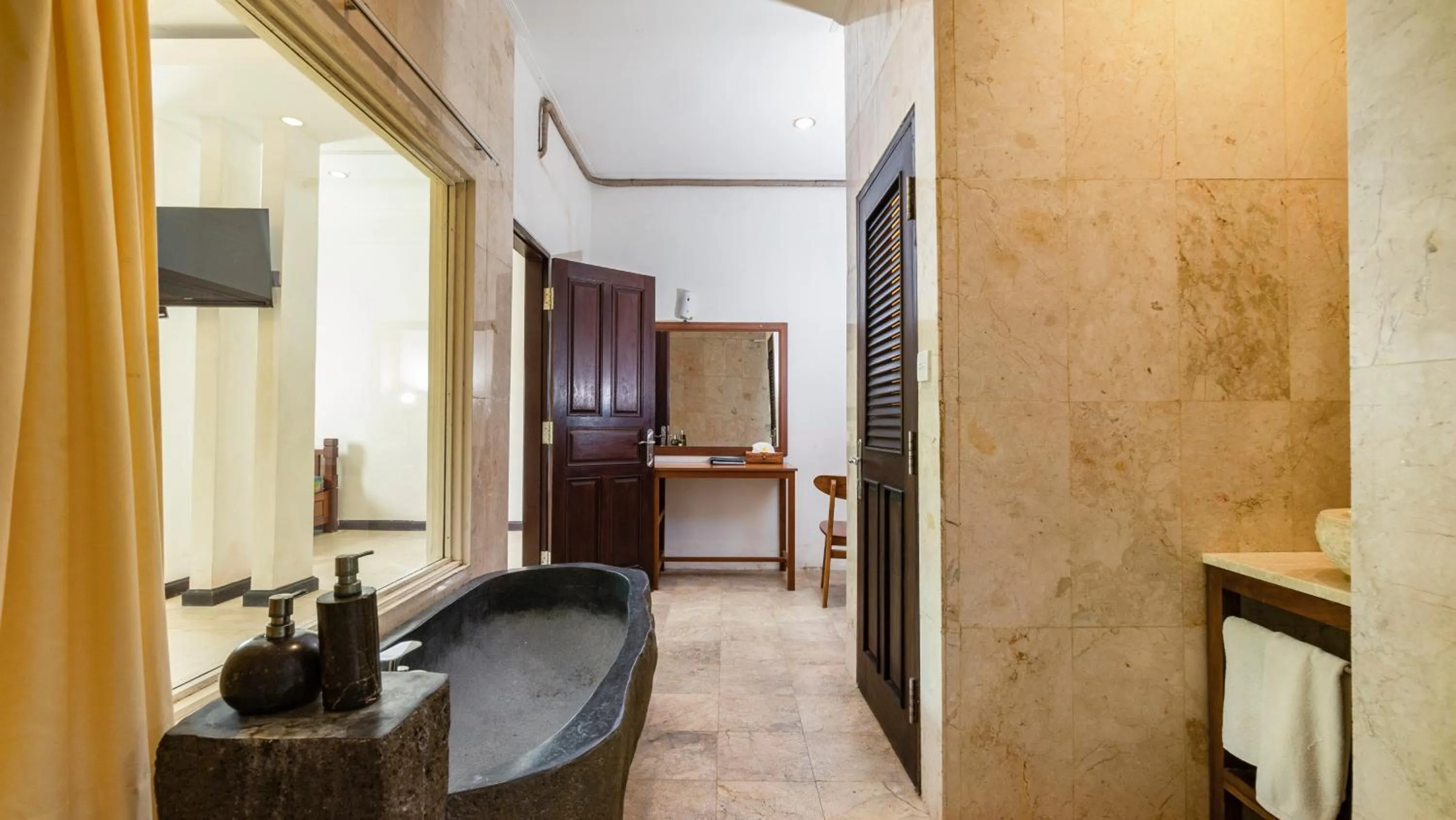 Bath in Gita Maha Ubud Hotel by Mahaputra