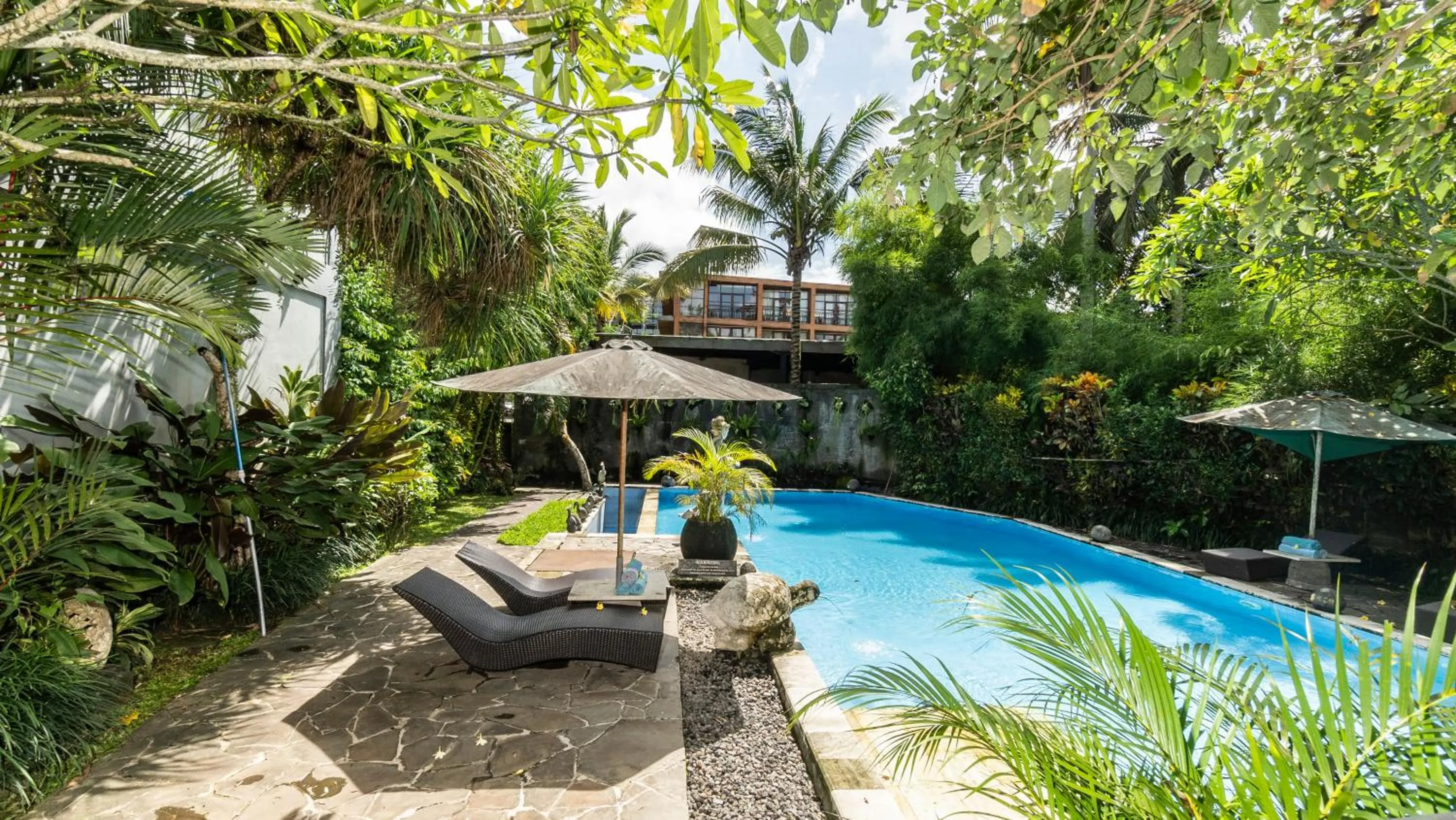 Swimming pool in Gita Maha Ubud Hotel by Mahaputra
