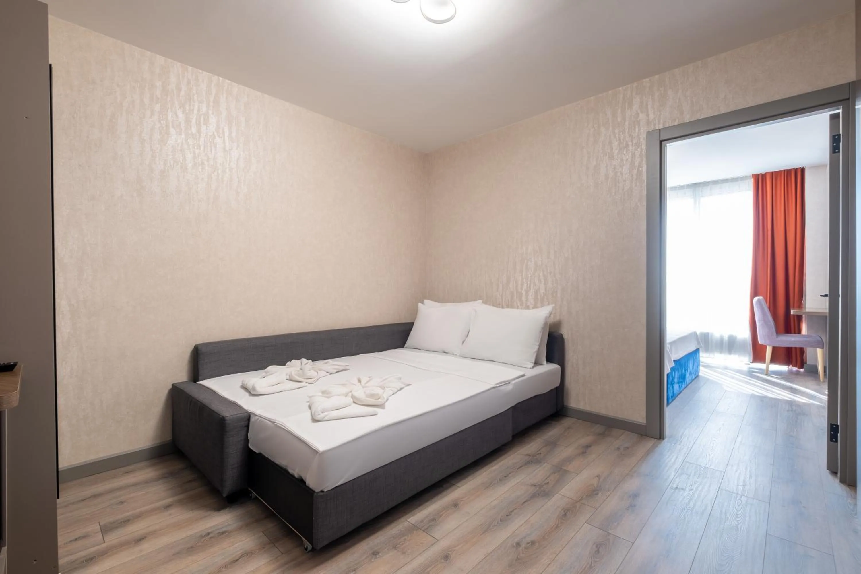 Photo of the whole room, Bed in The Port Güzelyalı