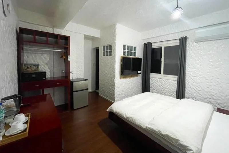 Photo of the whole room, Bed in Montani Beach Resort Puerto Galera powered by Cocotel