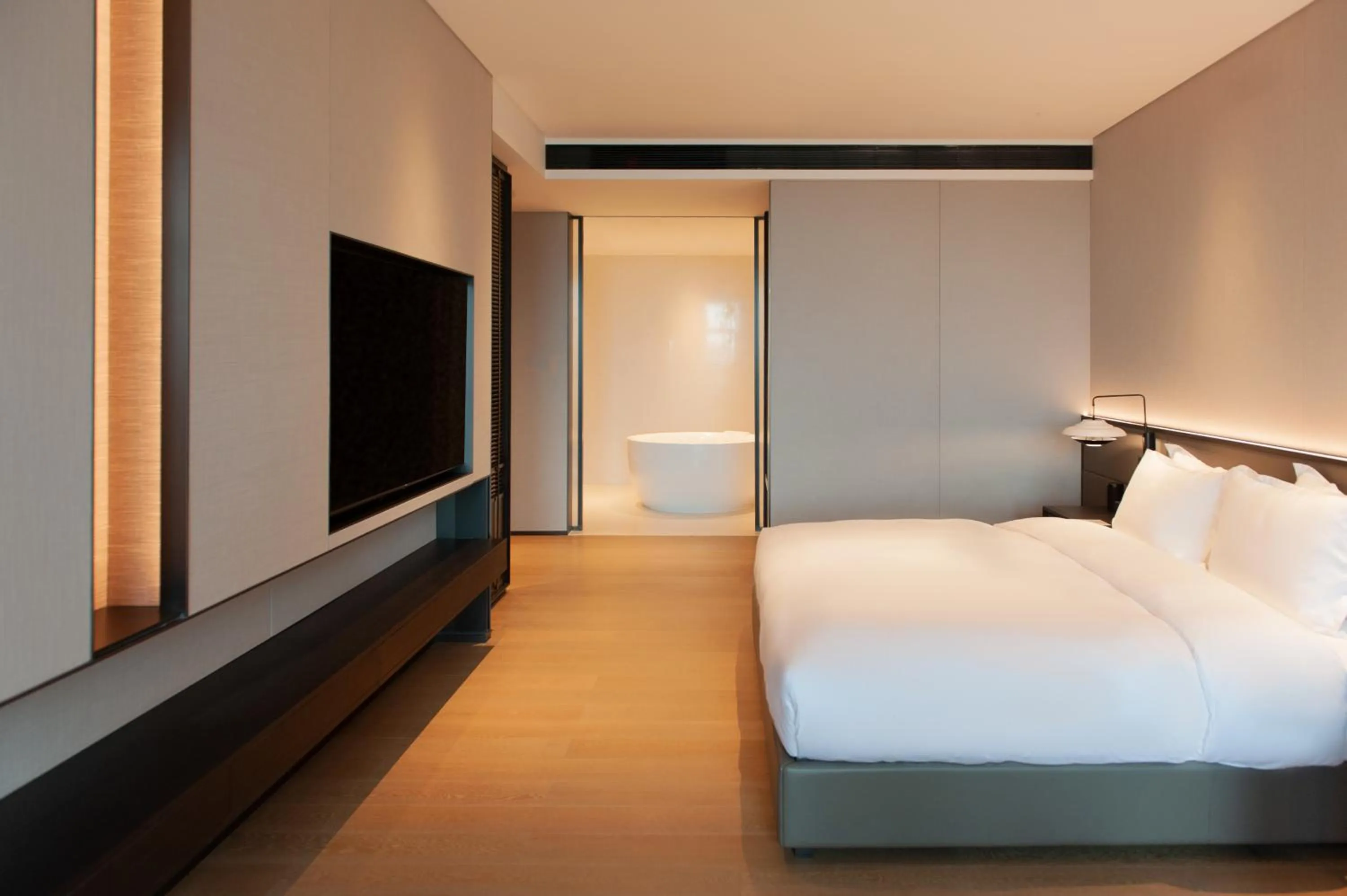 Bed in Wingate by Wyndham Changsha Yuhua North
