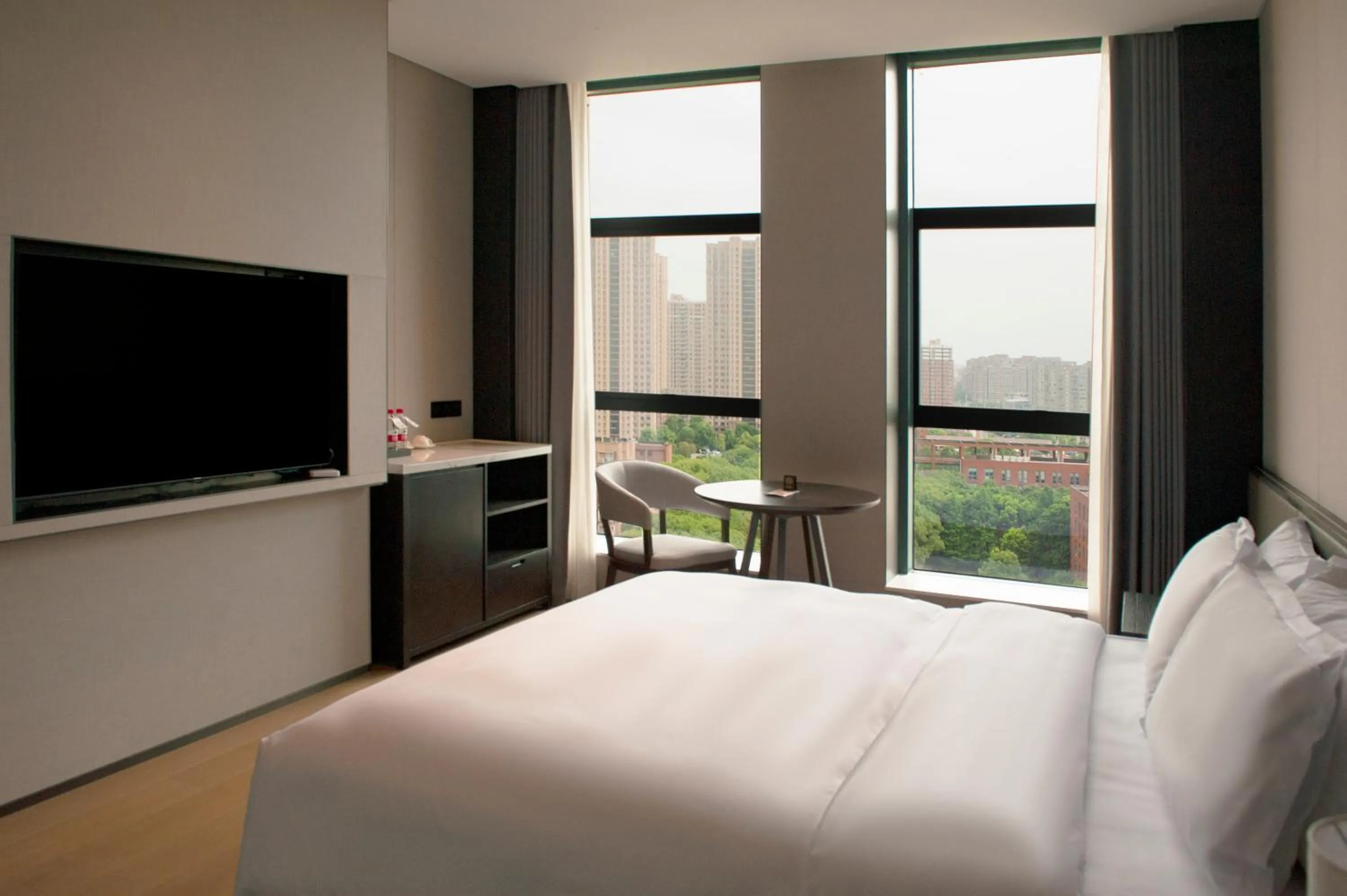 Bed in Wingate by Wyndham Changsha Yuhua North