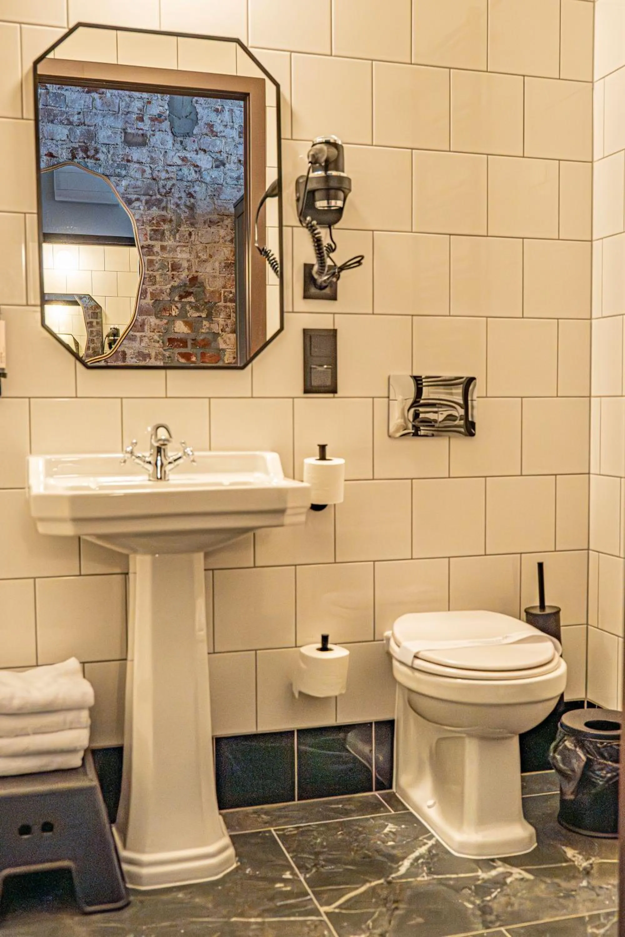 Toilet in ARCHE Klasztor Wrocław