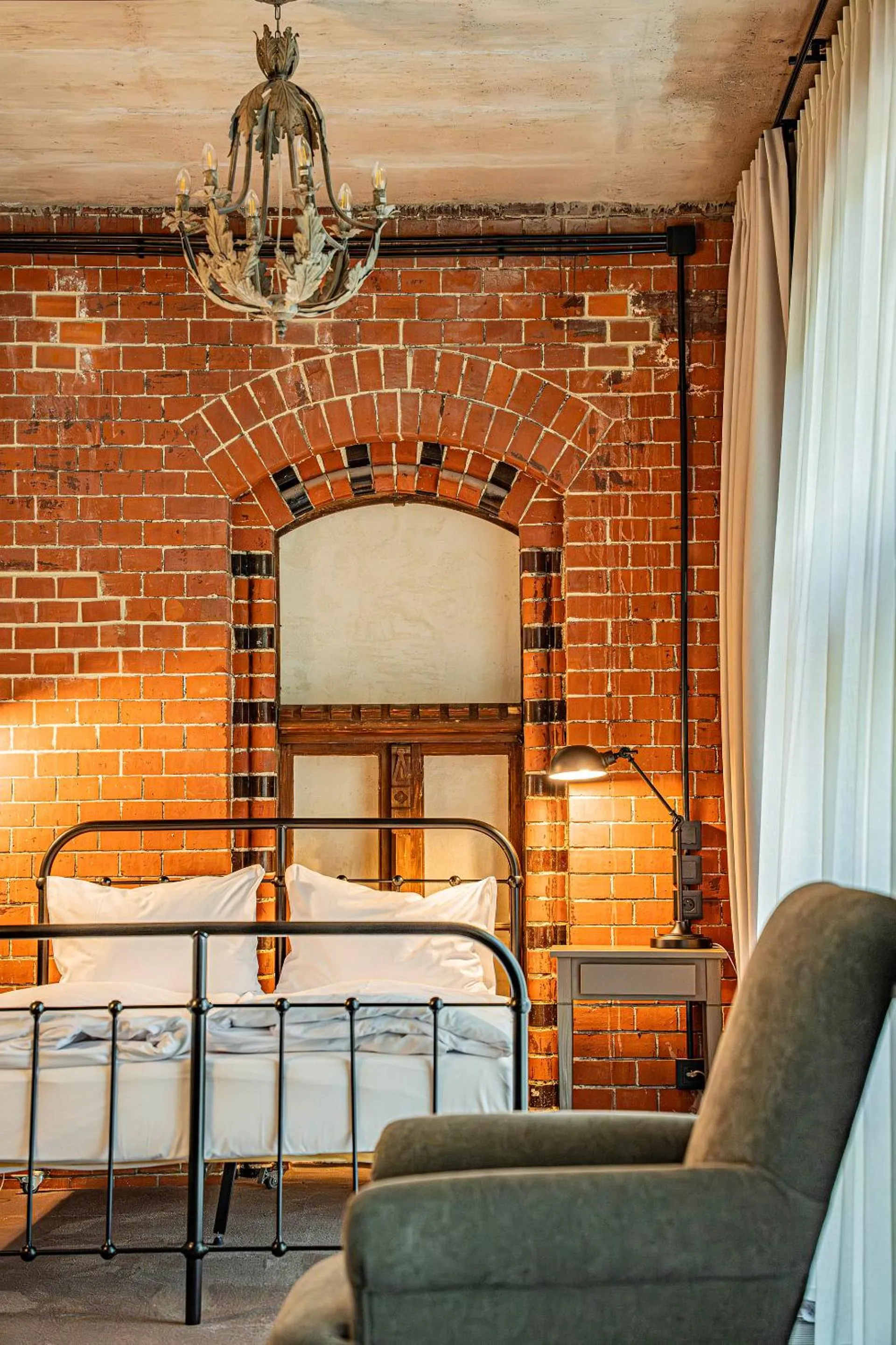 Bed in ARCHE Klasztor Wrocław