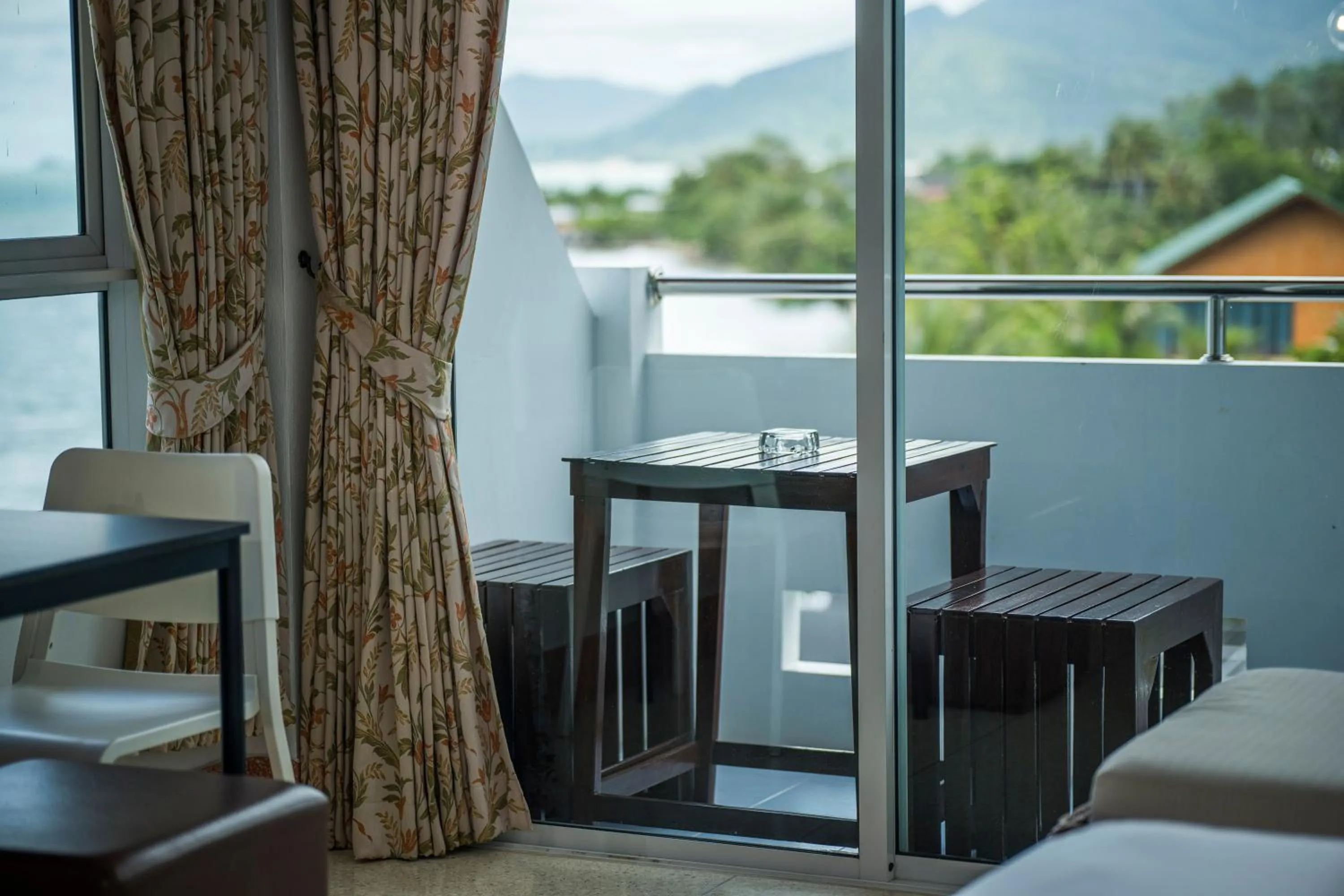Seating area in Mam Kaibae Hotel