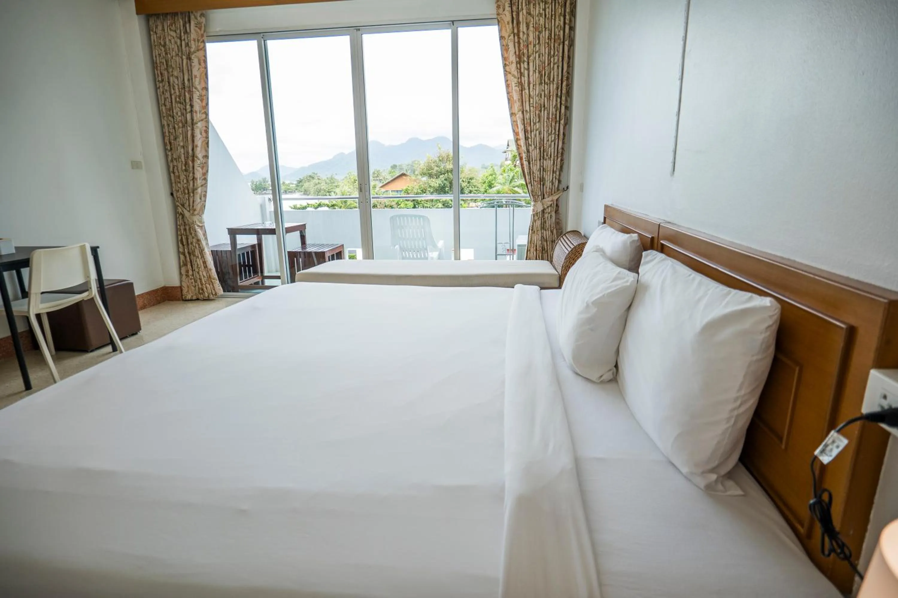 Bedroom, Bed in Mam Kaibae Hotel