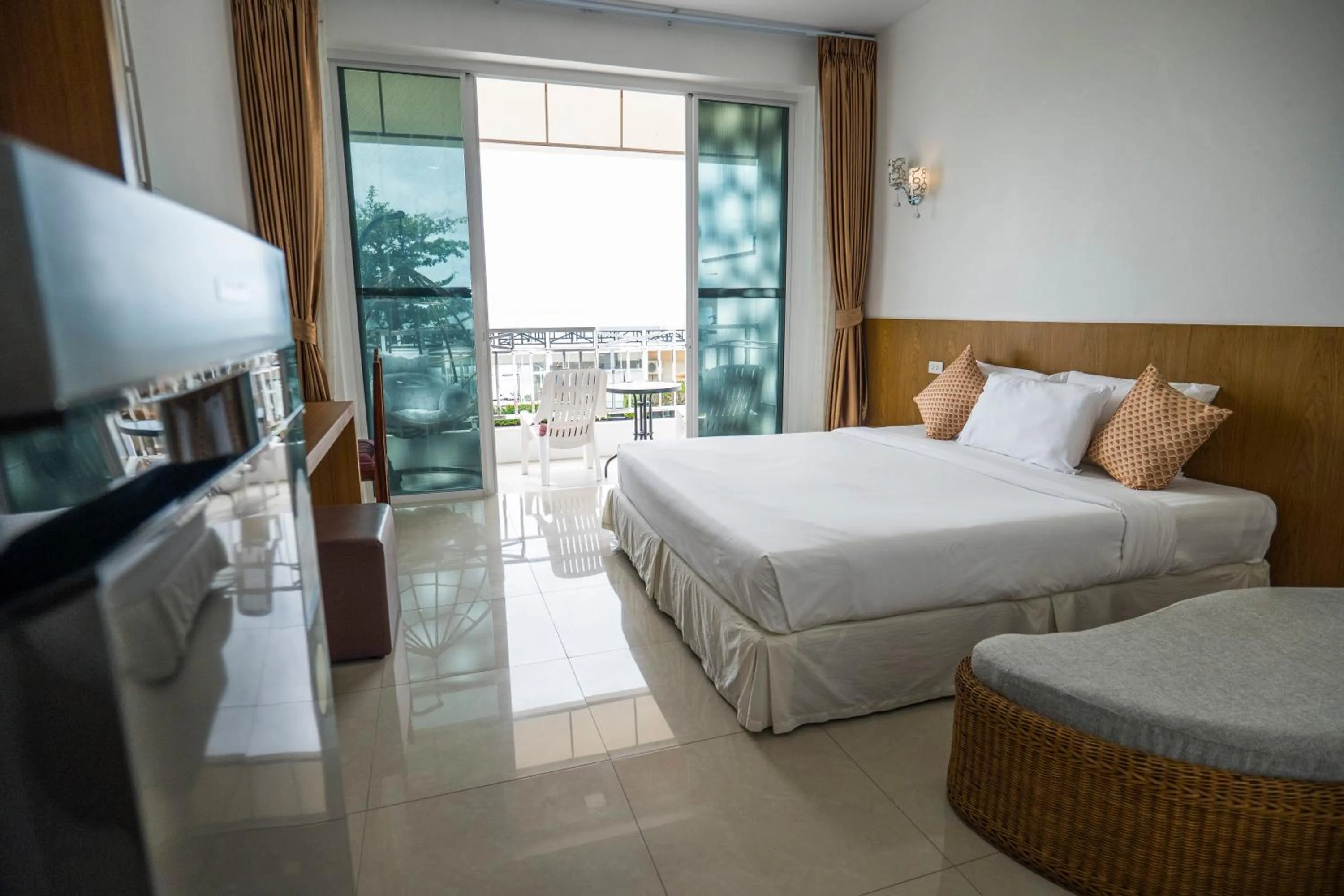 Bed in Mam Kaibae Hotel