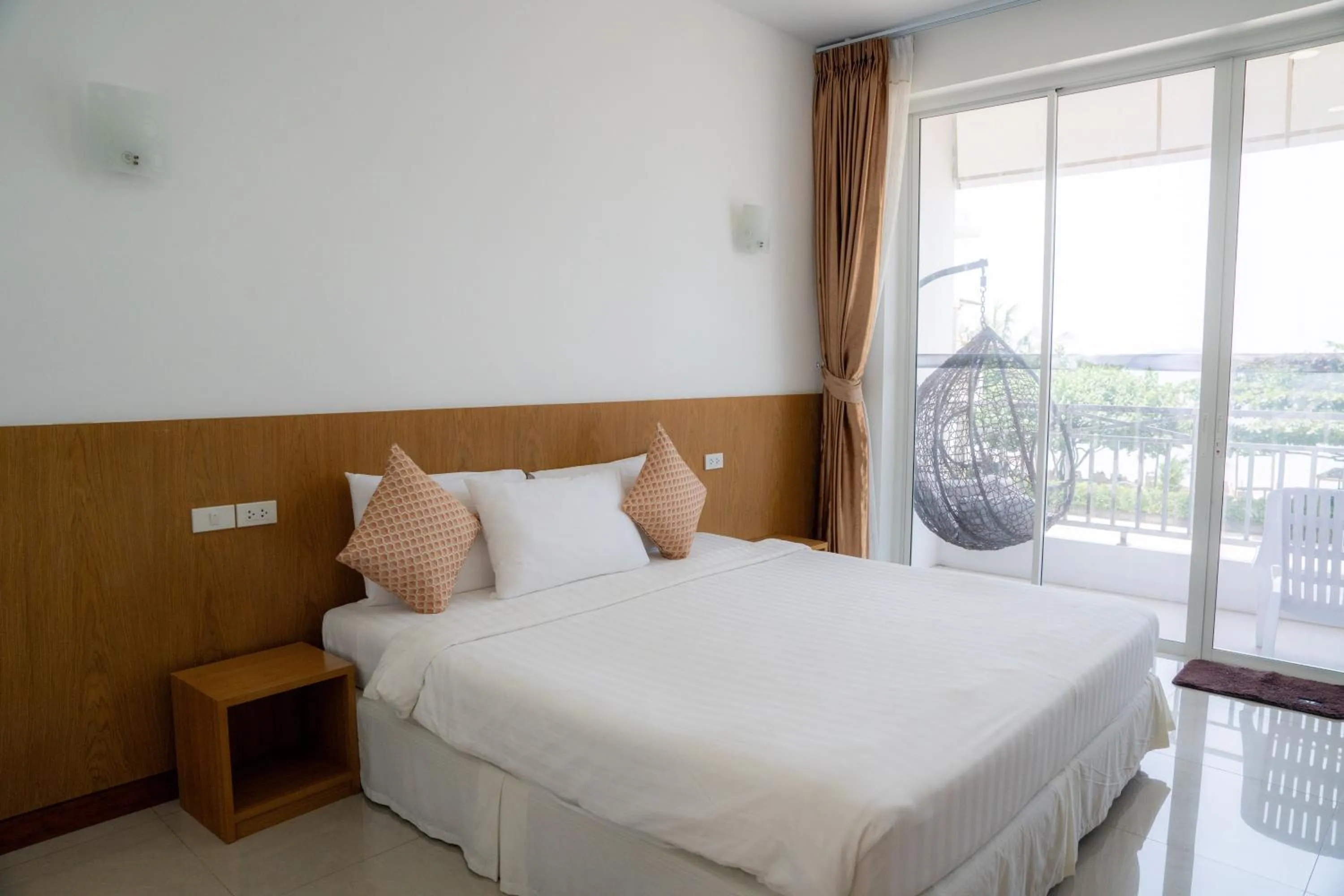 Bed in Mam Kaibae Hotel