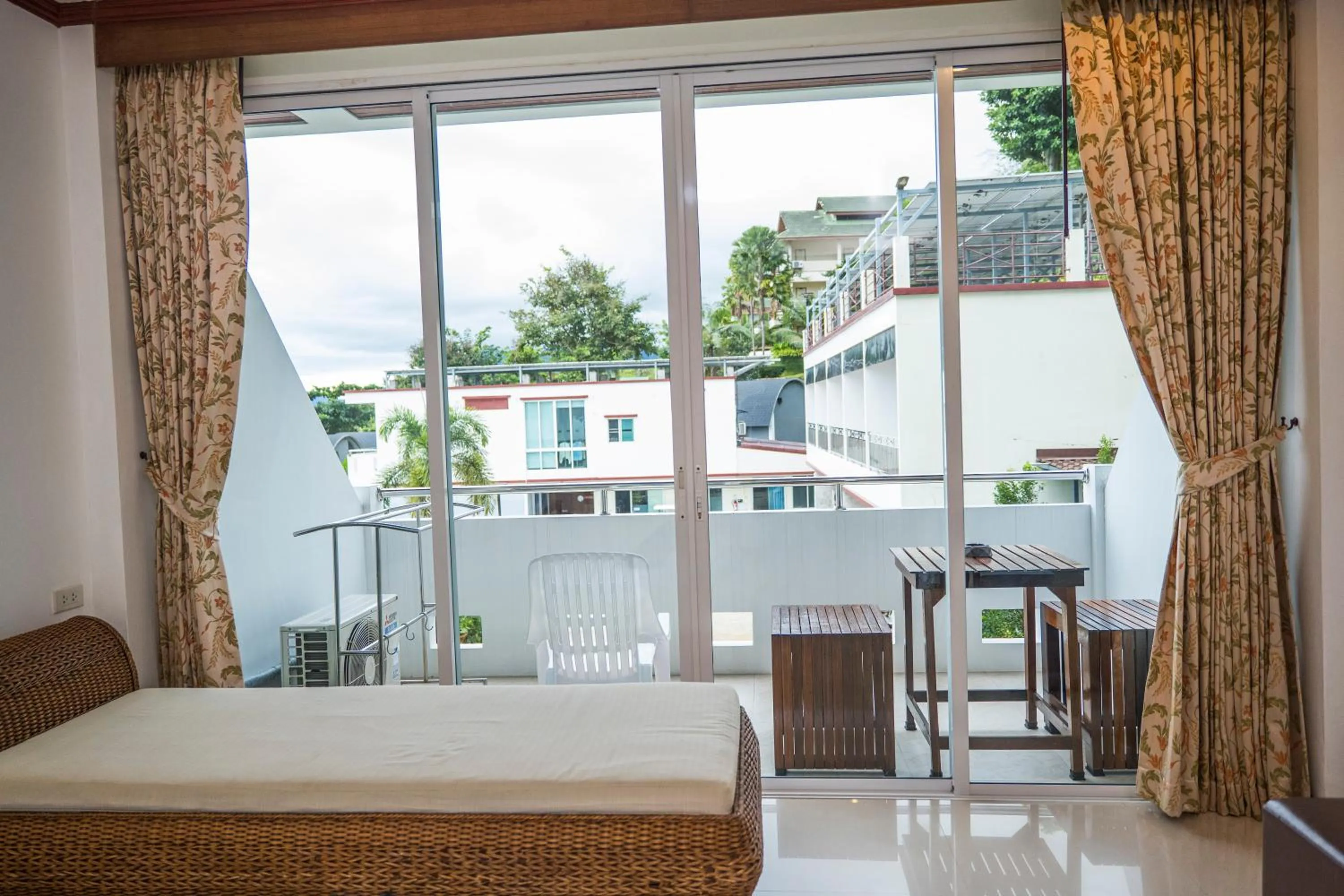 Bed in Mam Kaibae Hotel