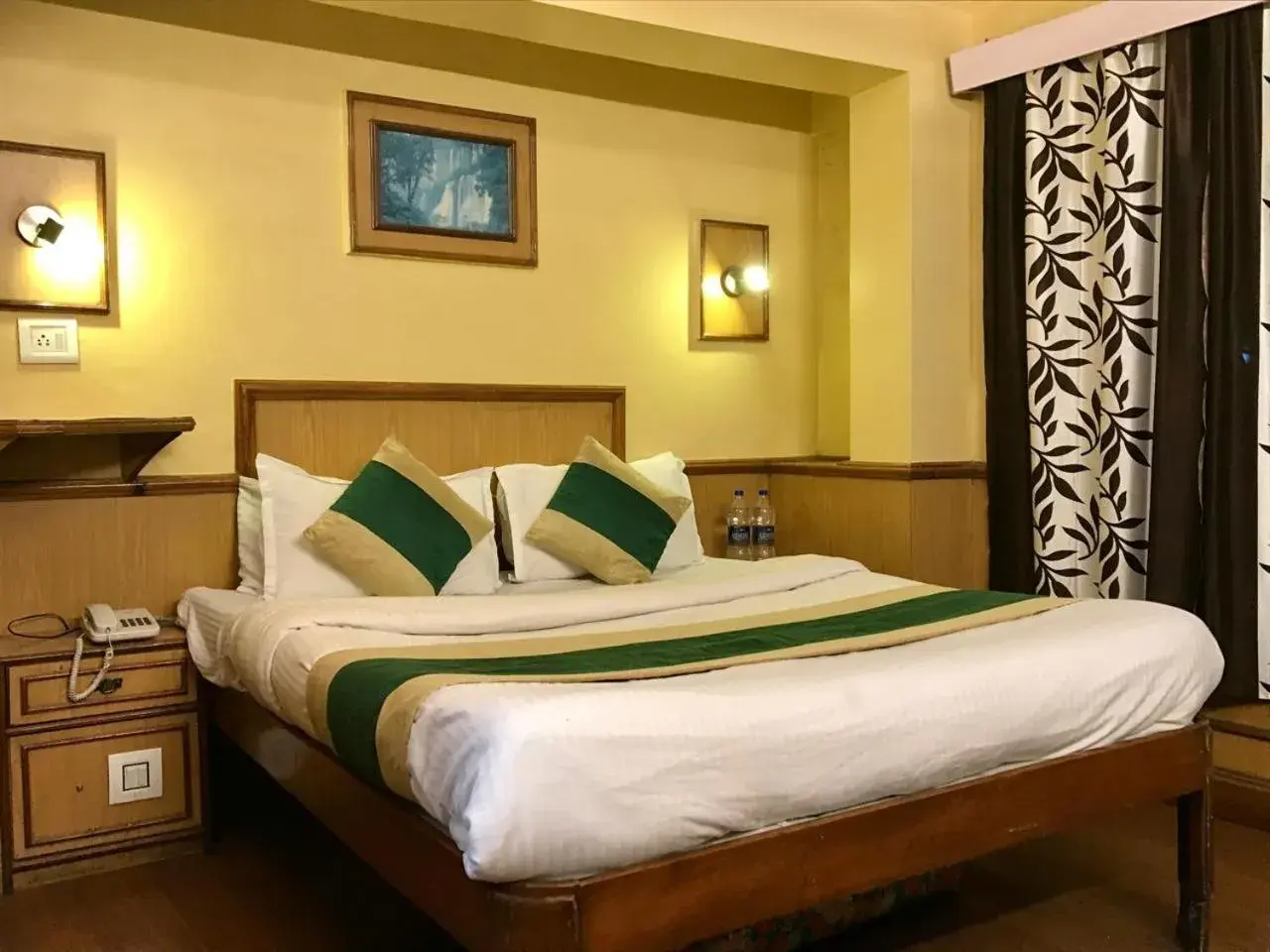 Double Room with Mountain View in hotel samrat regency Double Room with Mountain View in hotel samrat regency