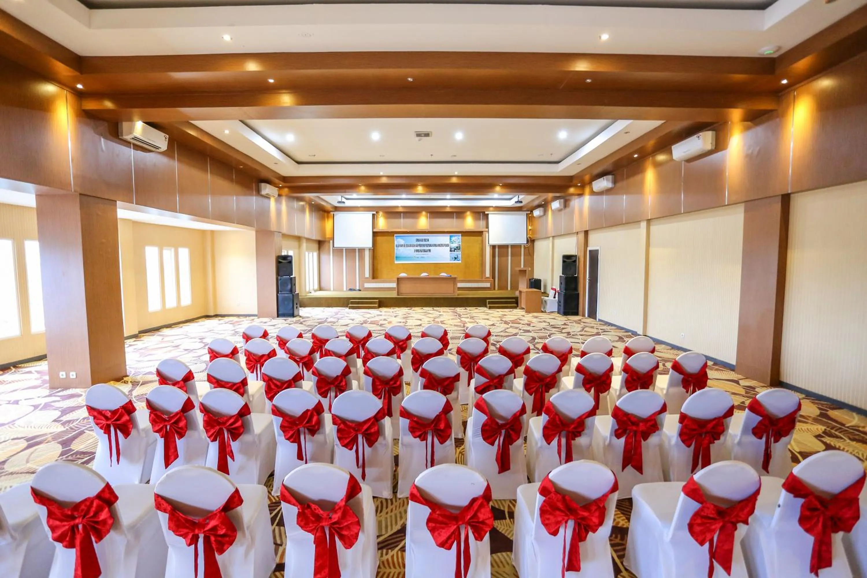 Banquet/Function facilities in Sylvia Hotel Premier Kupang