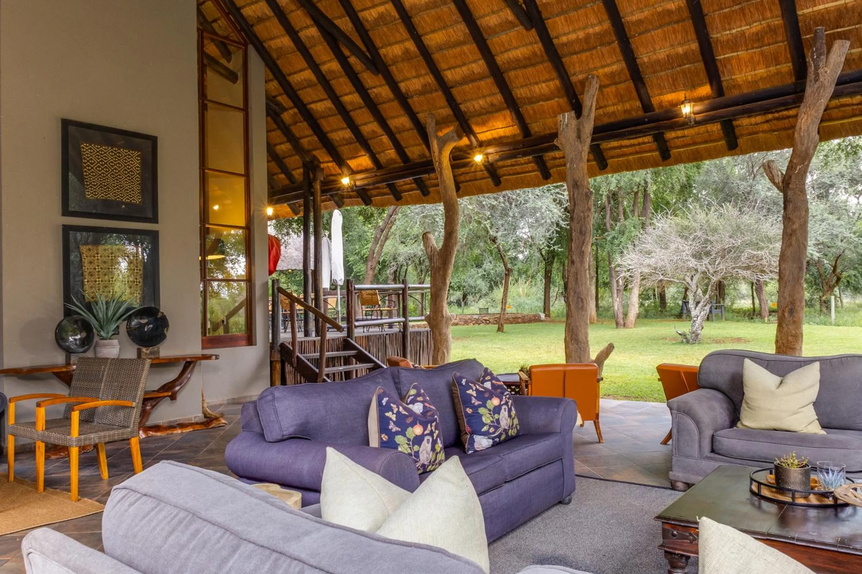 Lounge or bar in Black Rhino Game Lodge
