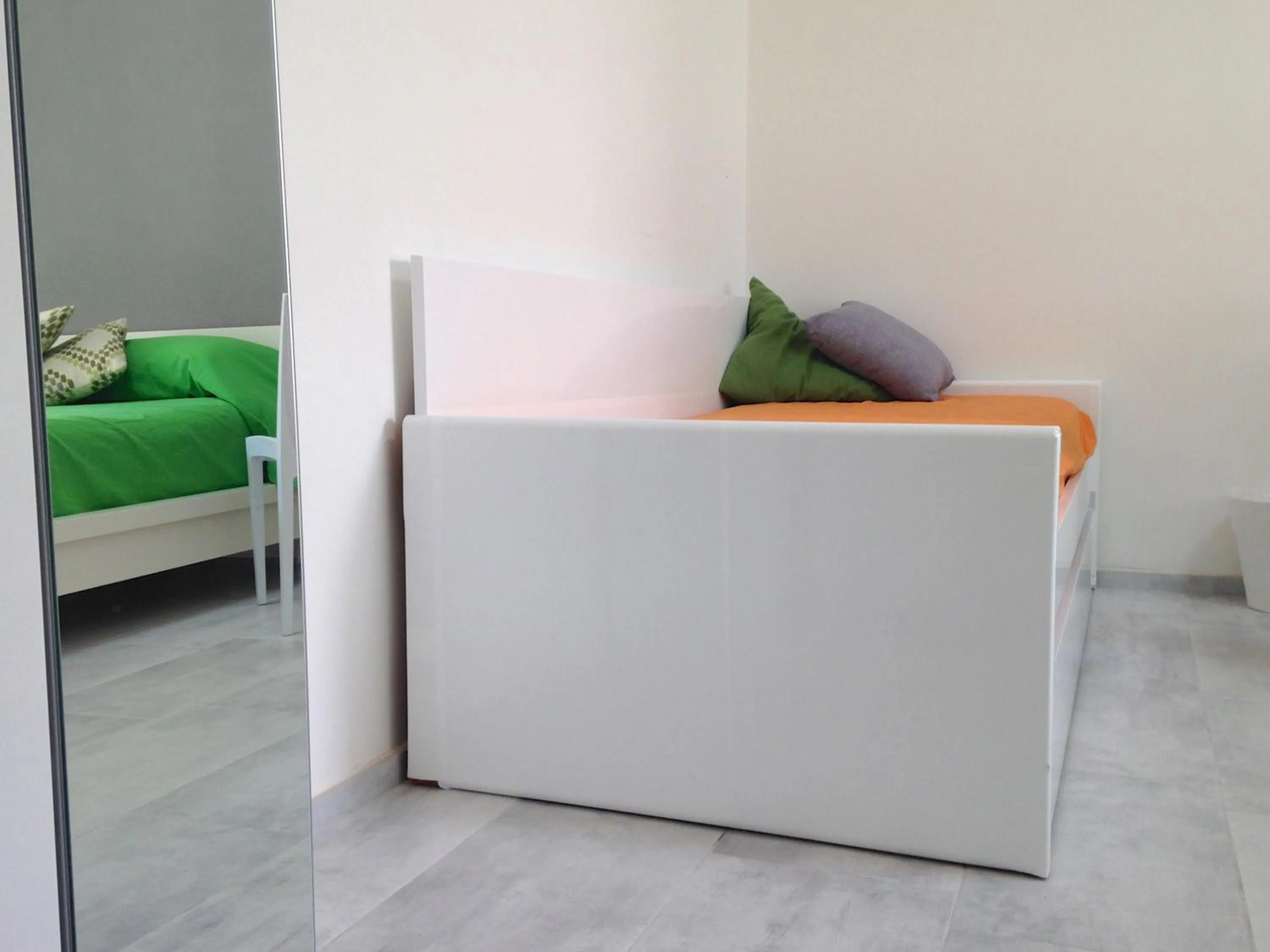 Seating area, Bed in Be Inn