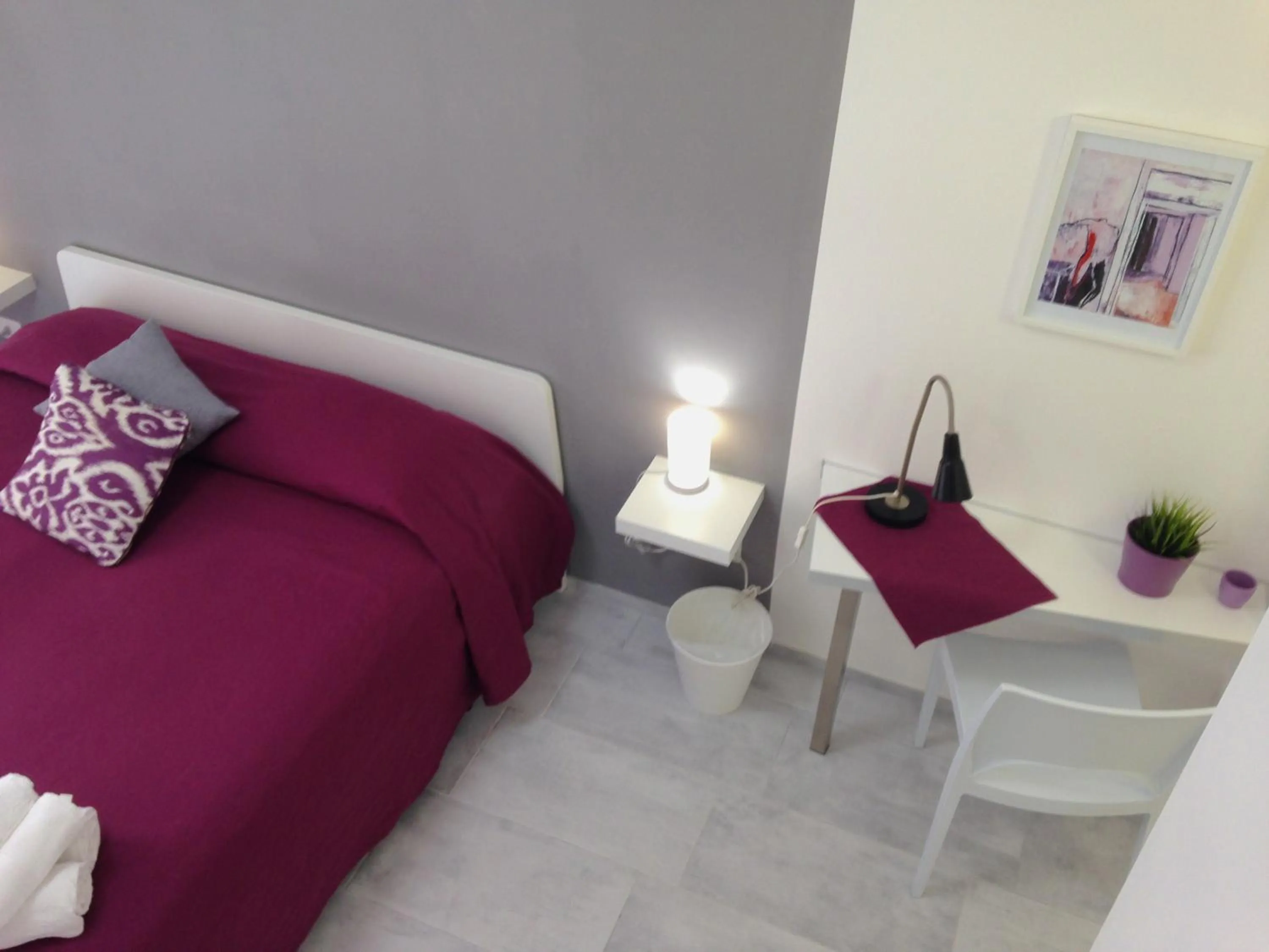 Decorative detail, Bed in Be Inn