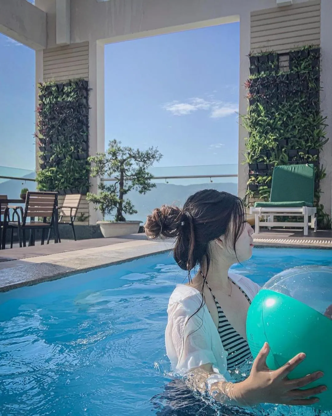 Swimming pool in Diamond Sea Hotel