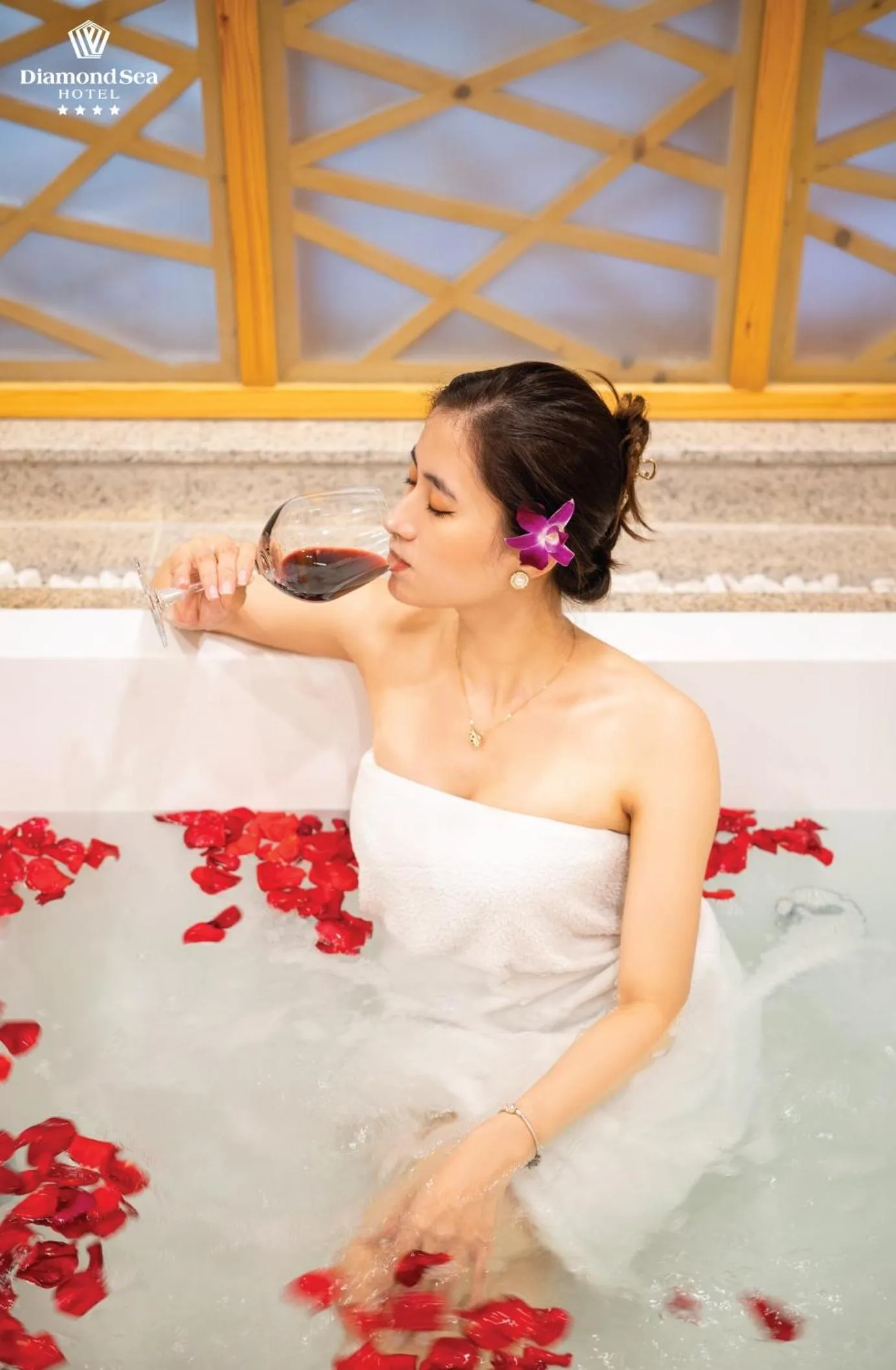 Hot Tub in Diamond Sea Hotel