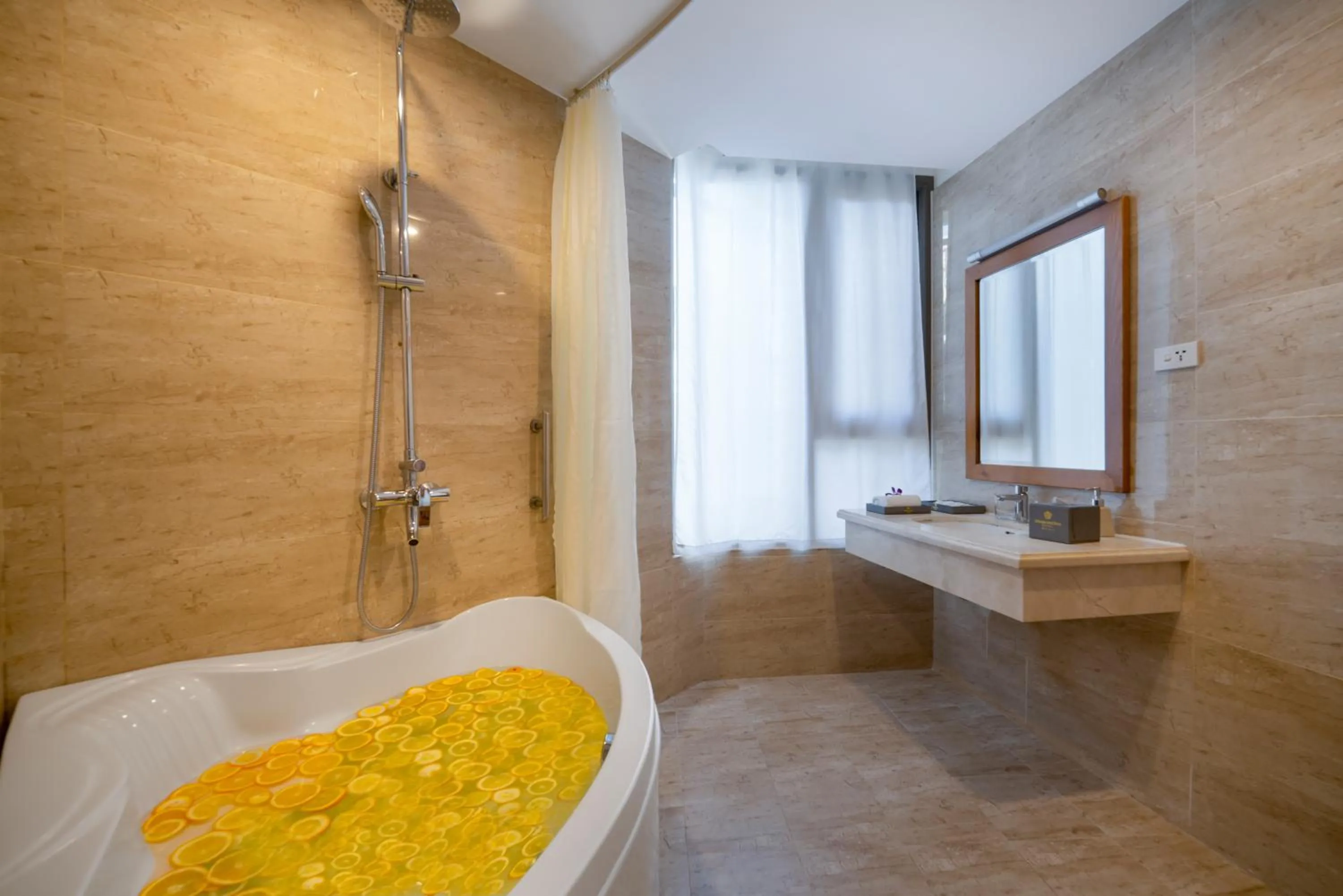 Shower in Diamond Sea Hotel