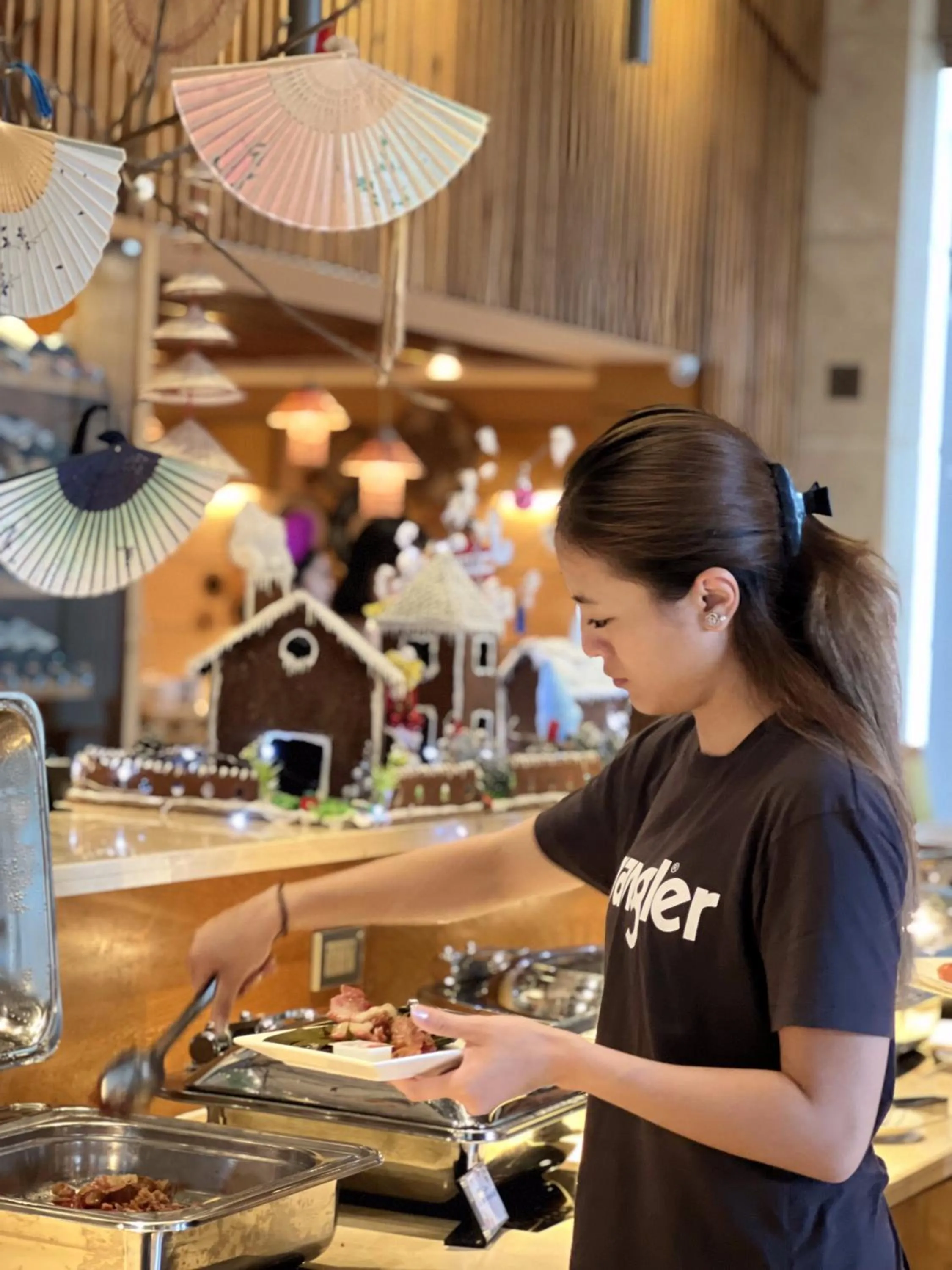 Restaurant/places to eat in Diamond Sea Hotel