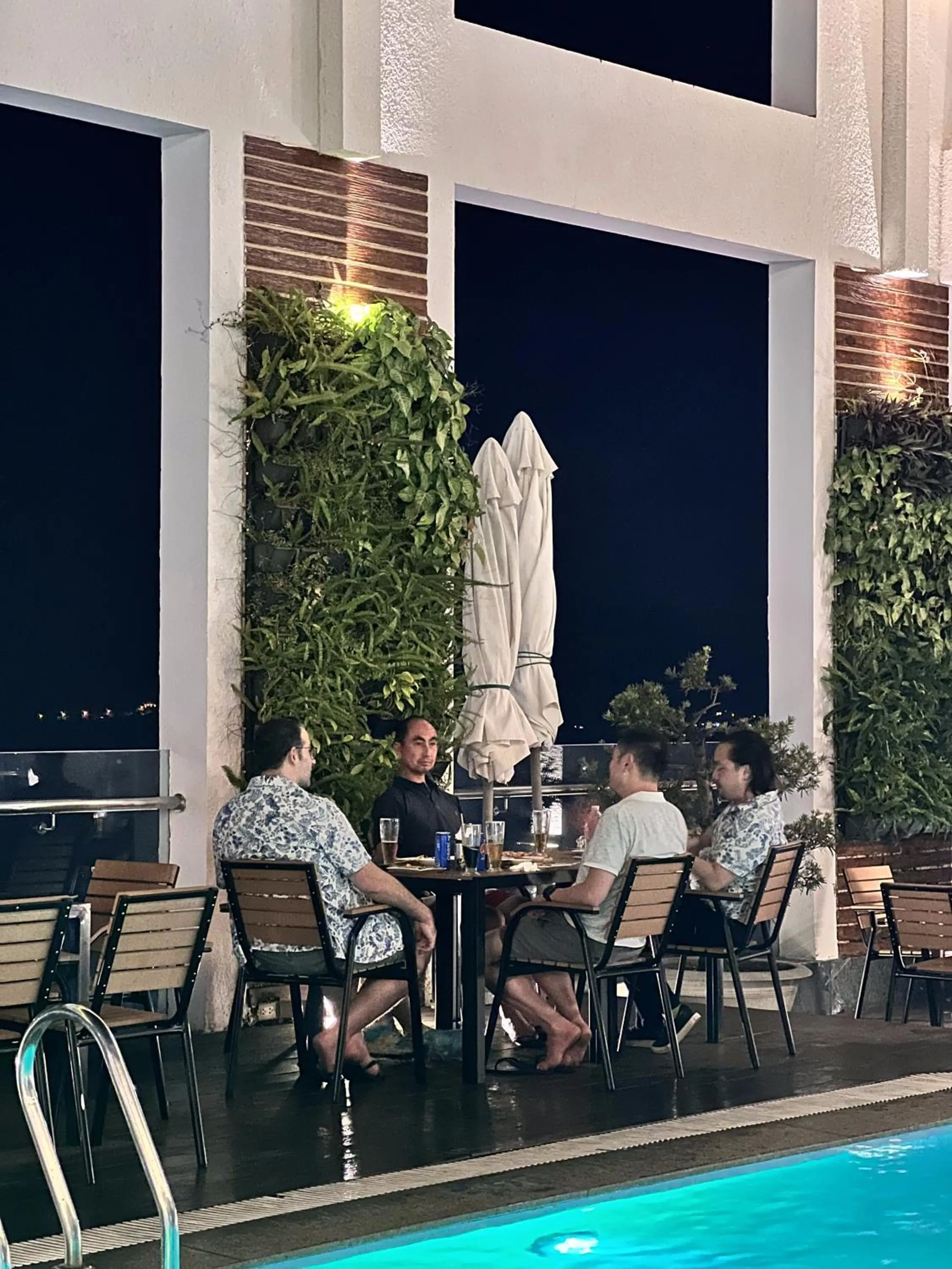 Lounge or bar in Diamond Sea Hotel