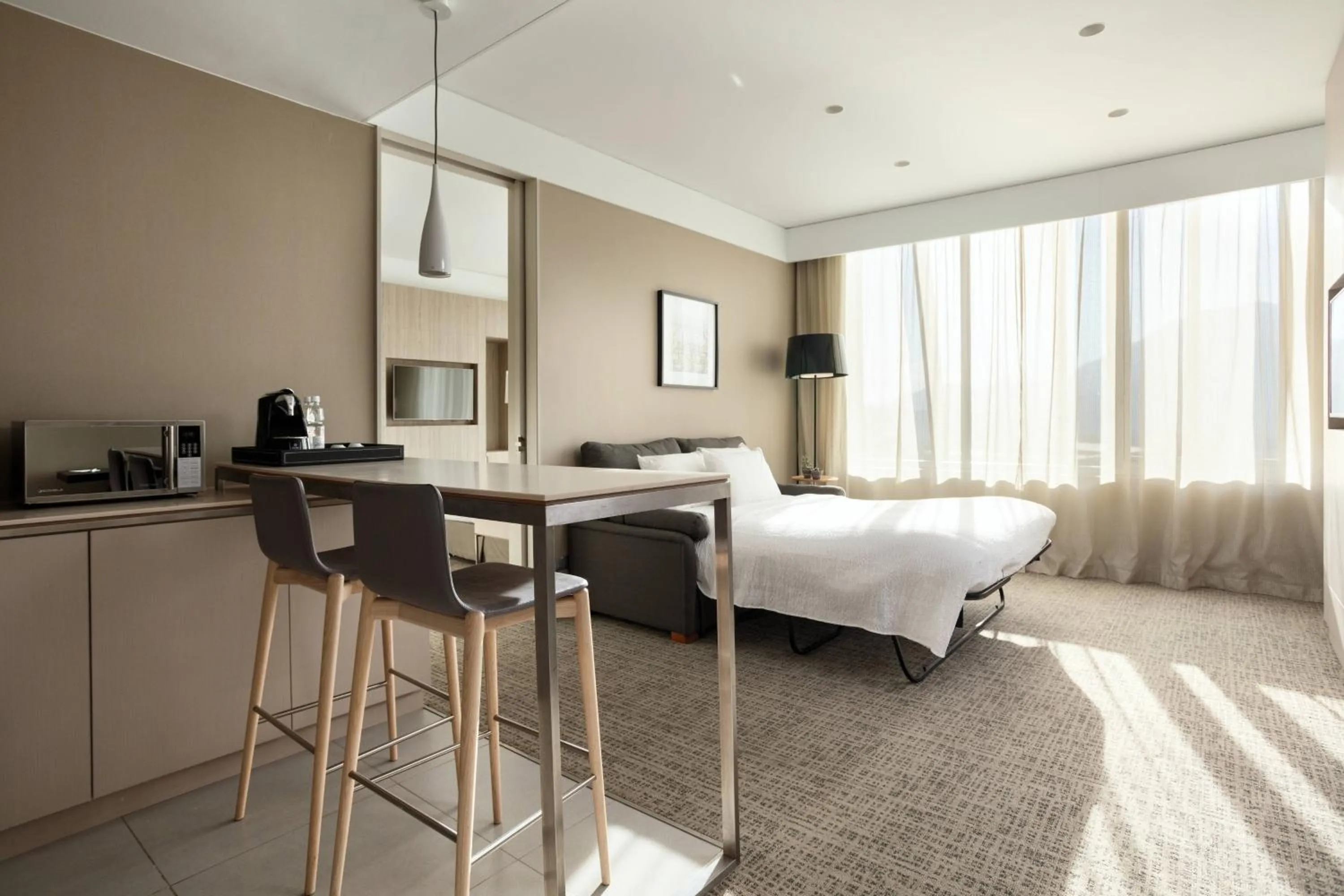 Photo of the whole room, Bed in Courtyard by Marriott Santiago Las Condes